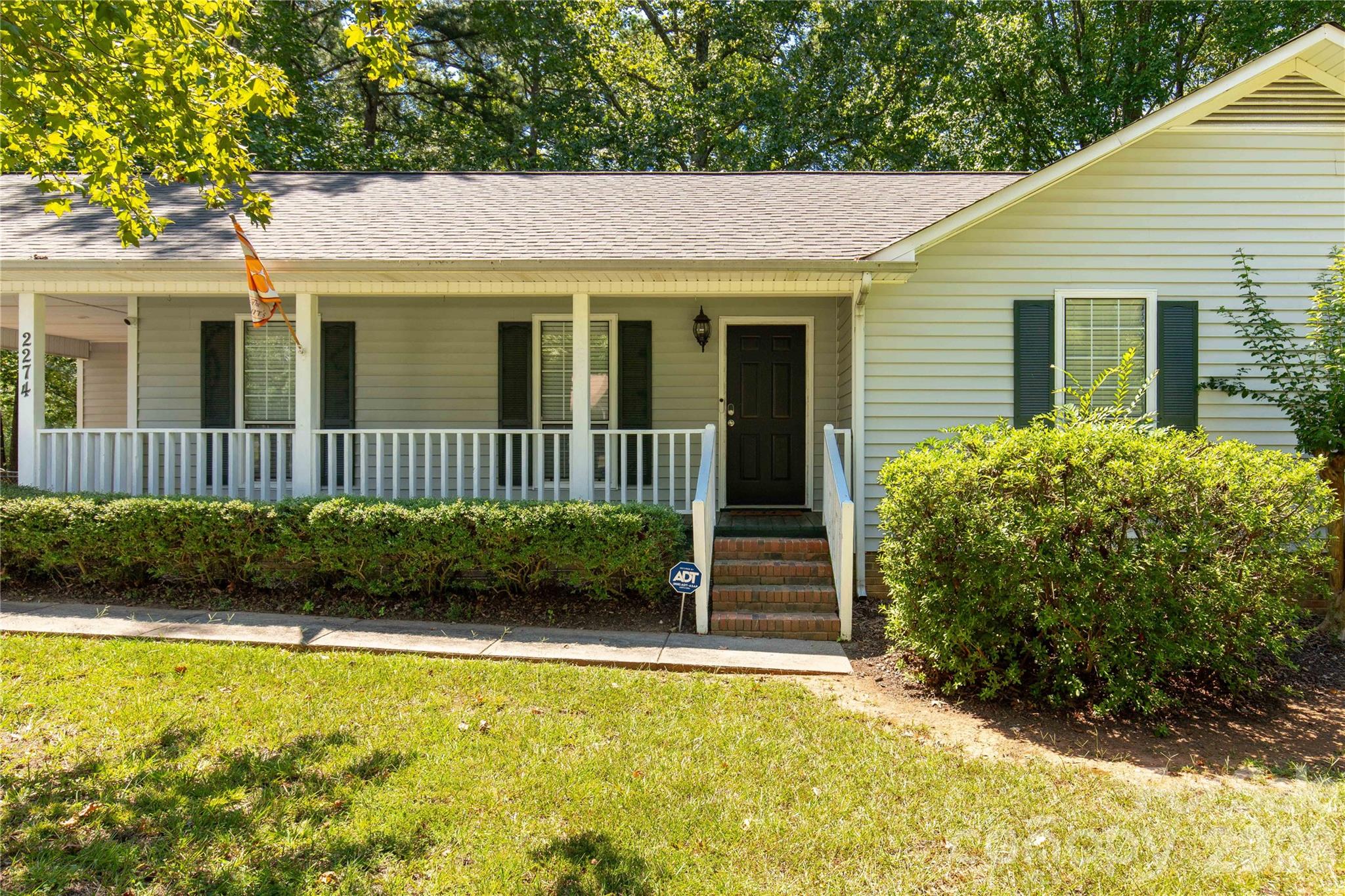 2274 White Pine Court — Lancaster