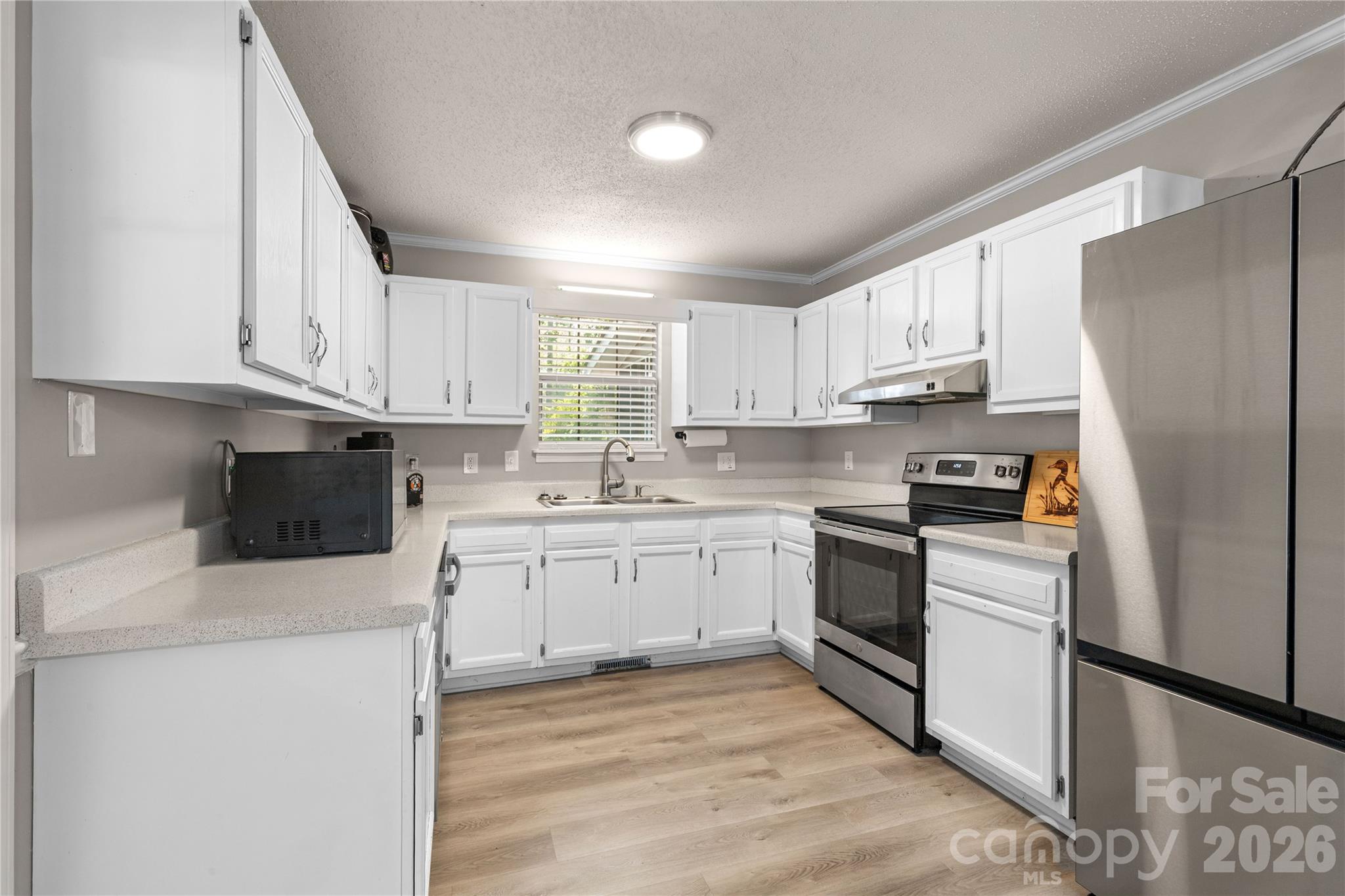 2274 White Pine Court — Lancaster