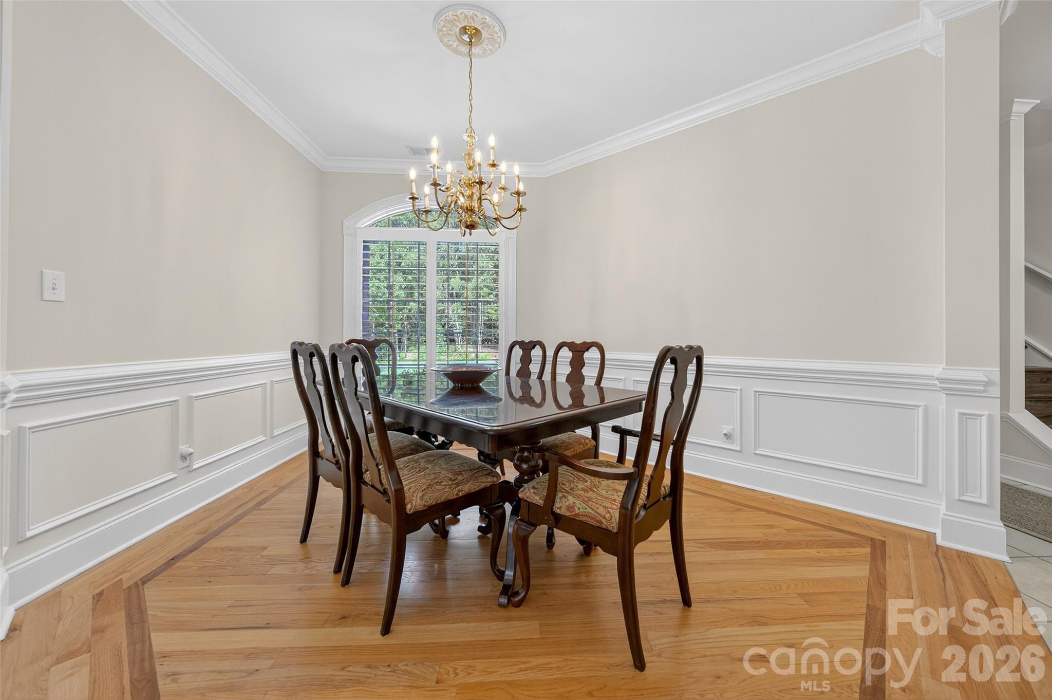 3574 Live Oaks Avenue — Terrell