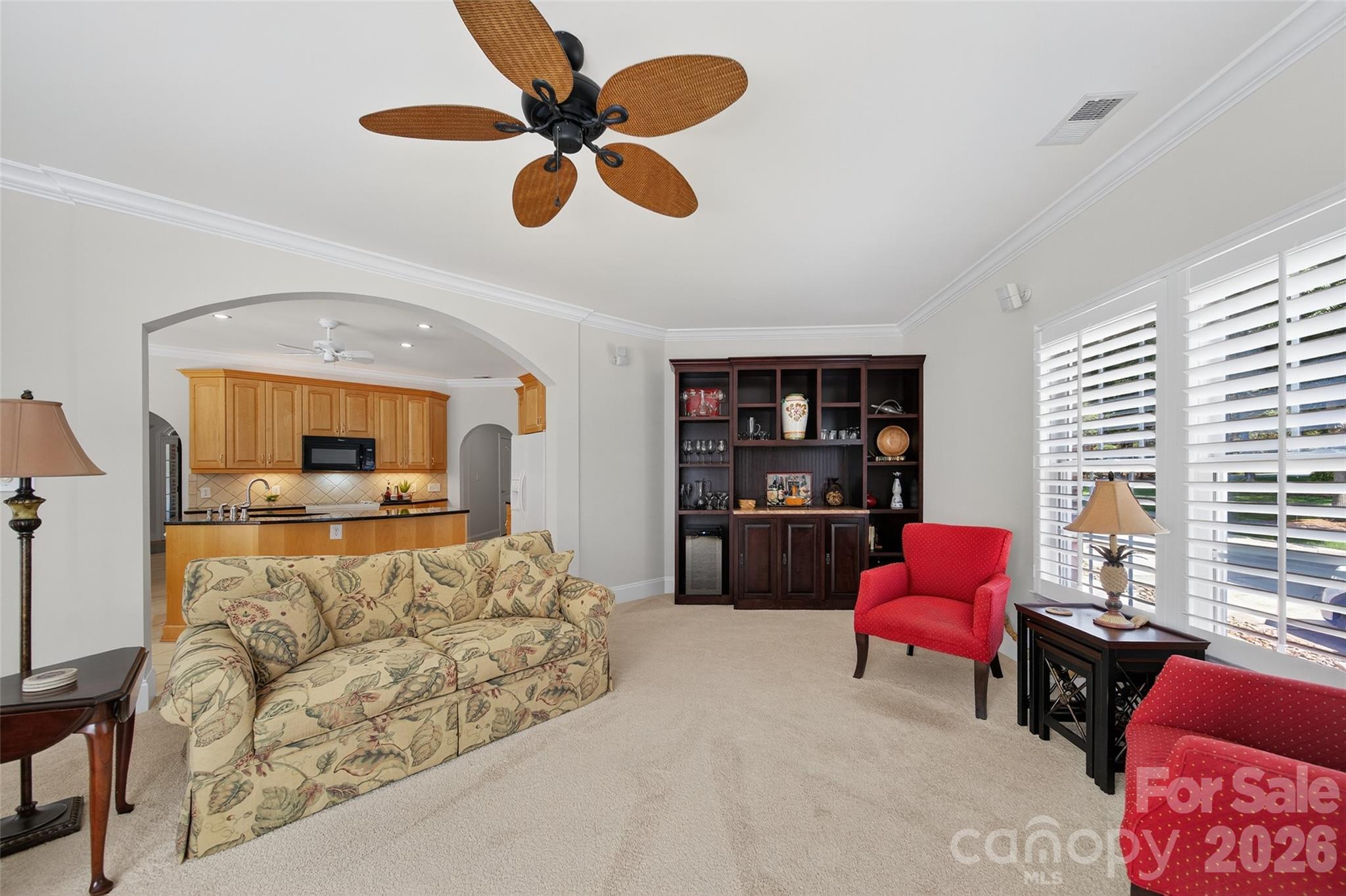 3574 Live Oaks Avenue — Terrell