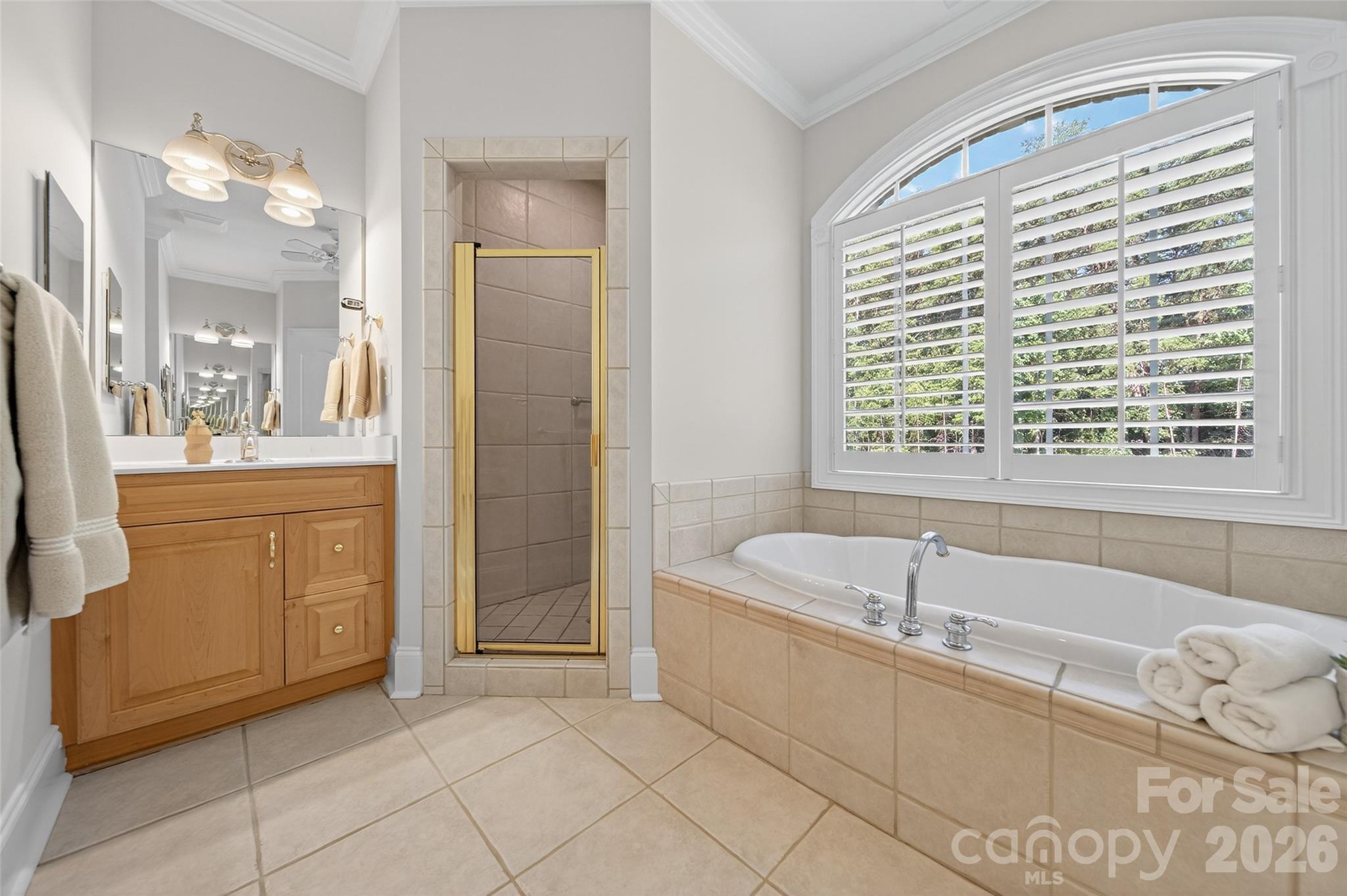 3574 Live Oaks Avenue — Terrell