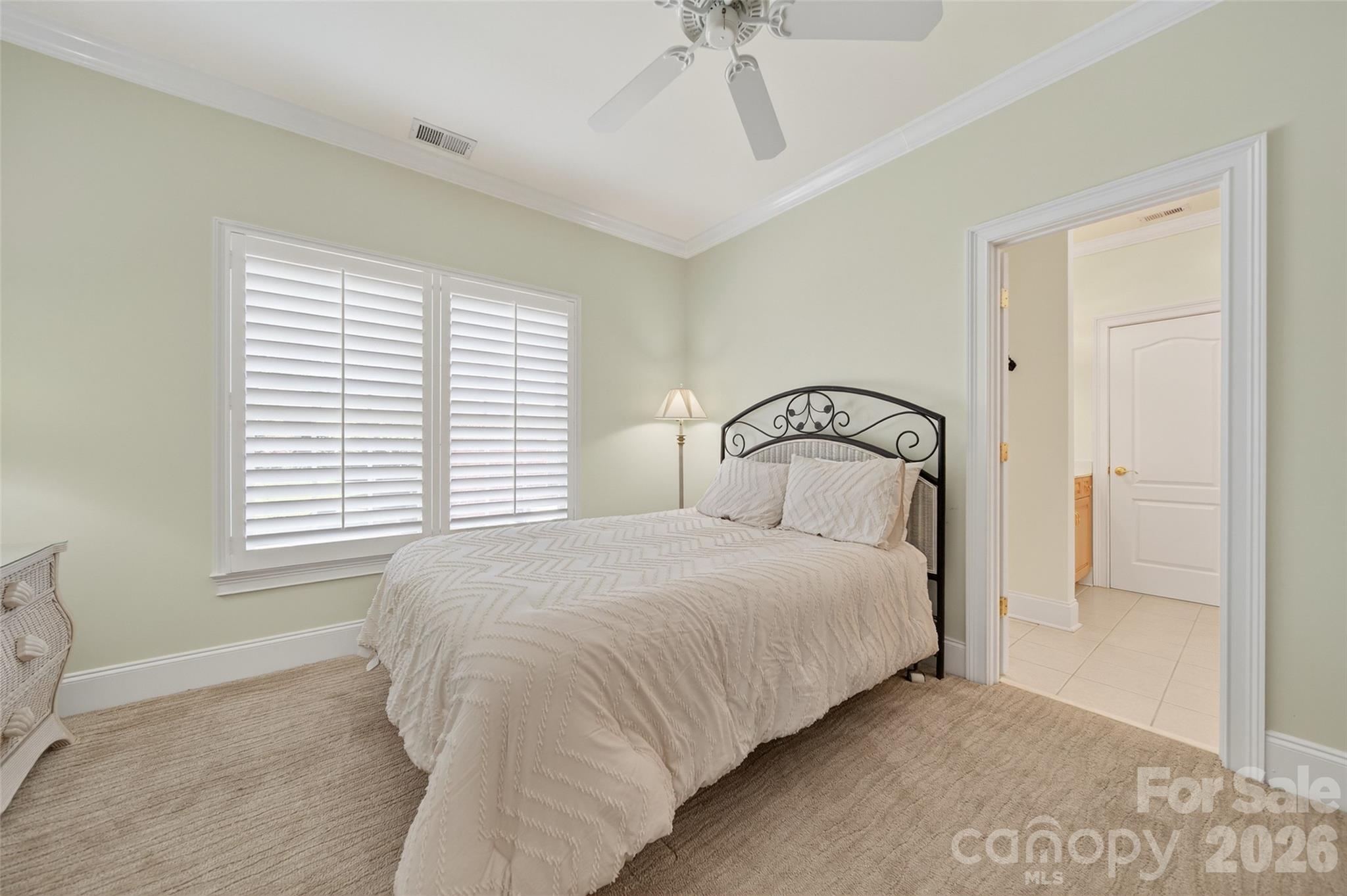 3574 Live Oaks Avenue — Terrell