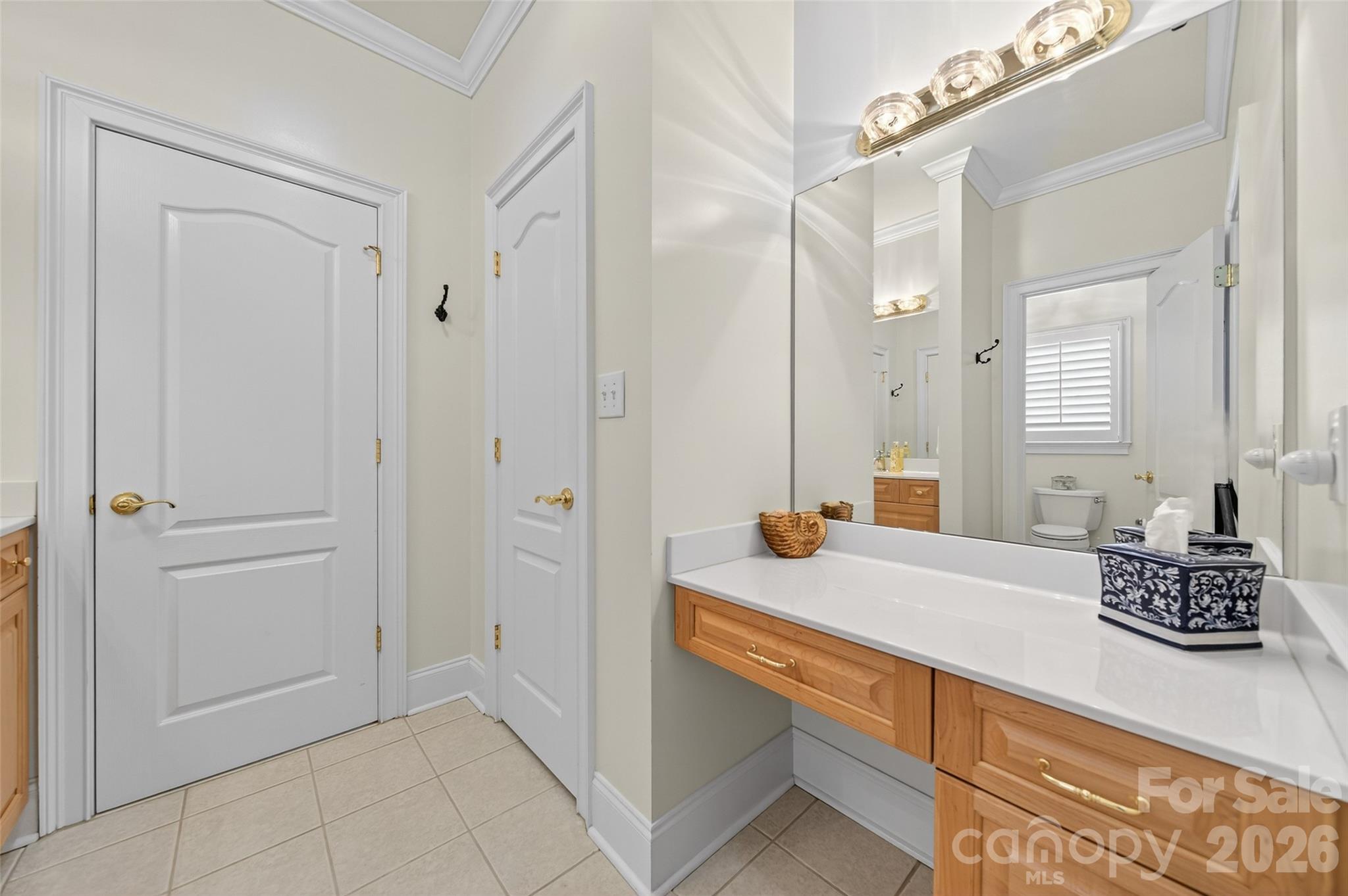 3574 Live Oaks Avenue — Terrell