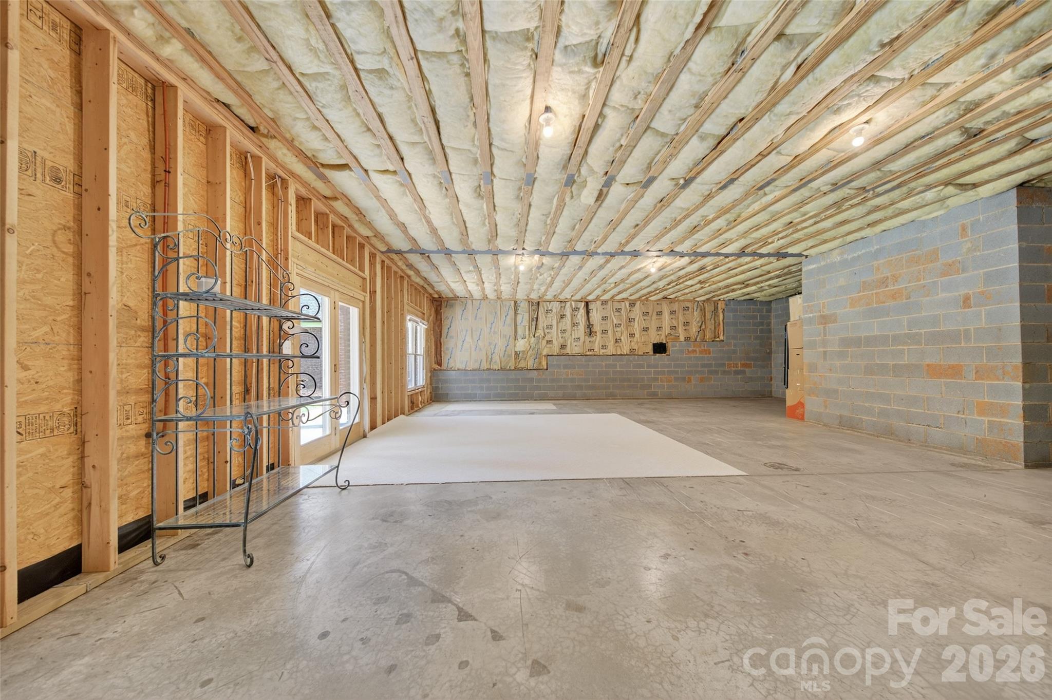 3574 Live Oaks Avenue — Terrell
