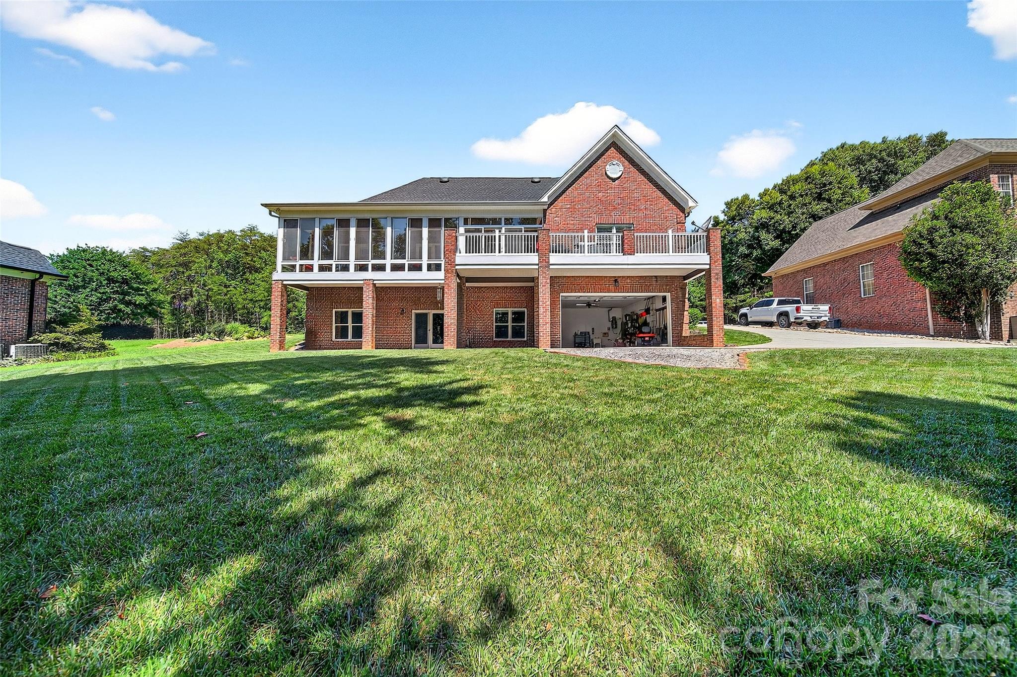 3574 Live Oaks Avenue — Terrell