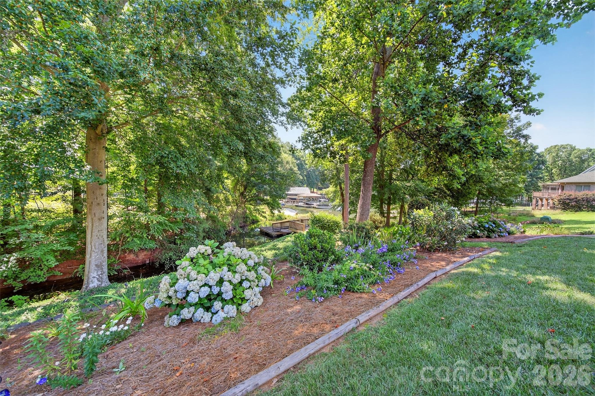 3574 Live Oaks Avenue — Terrell