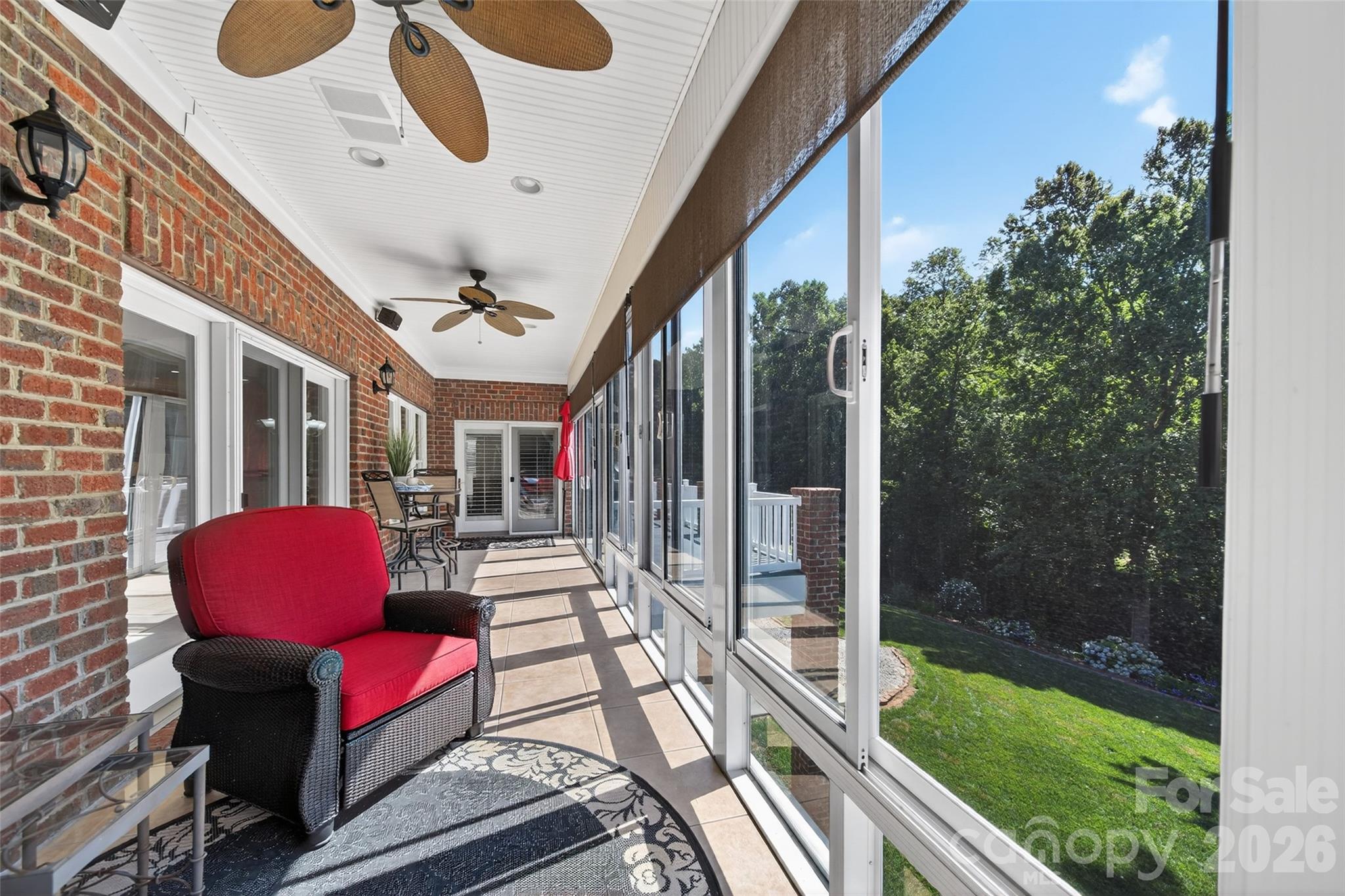 3574 Live Oaks Avenue — Terrell