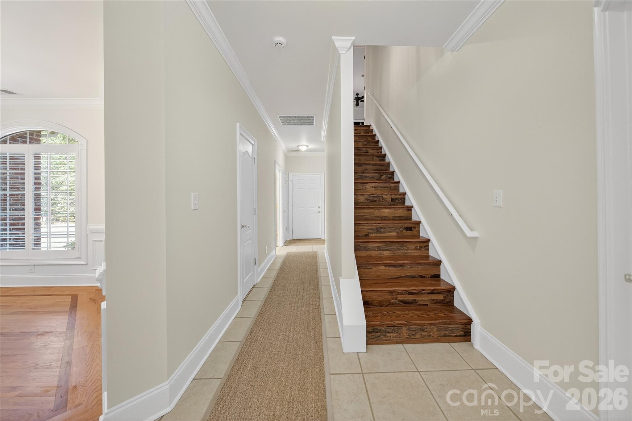 3574 Live Oaks Avenue — Terrell
