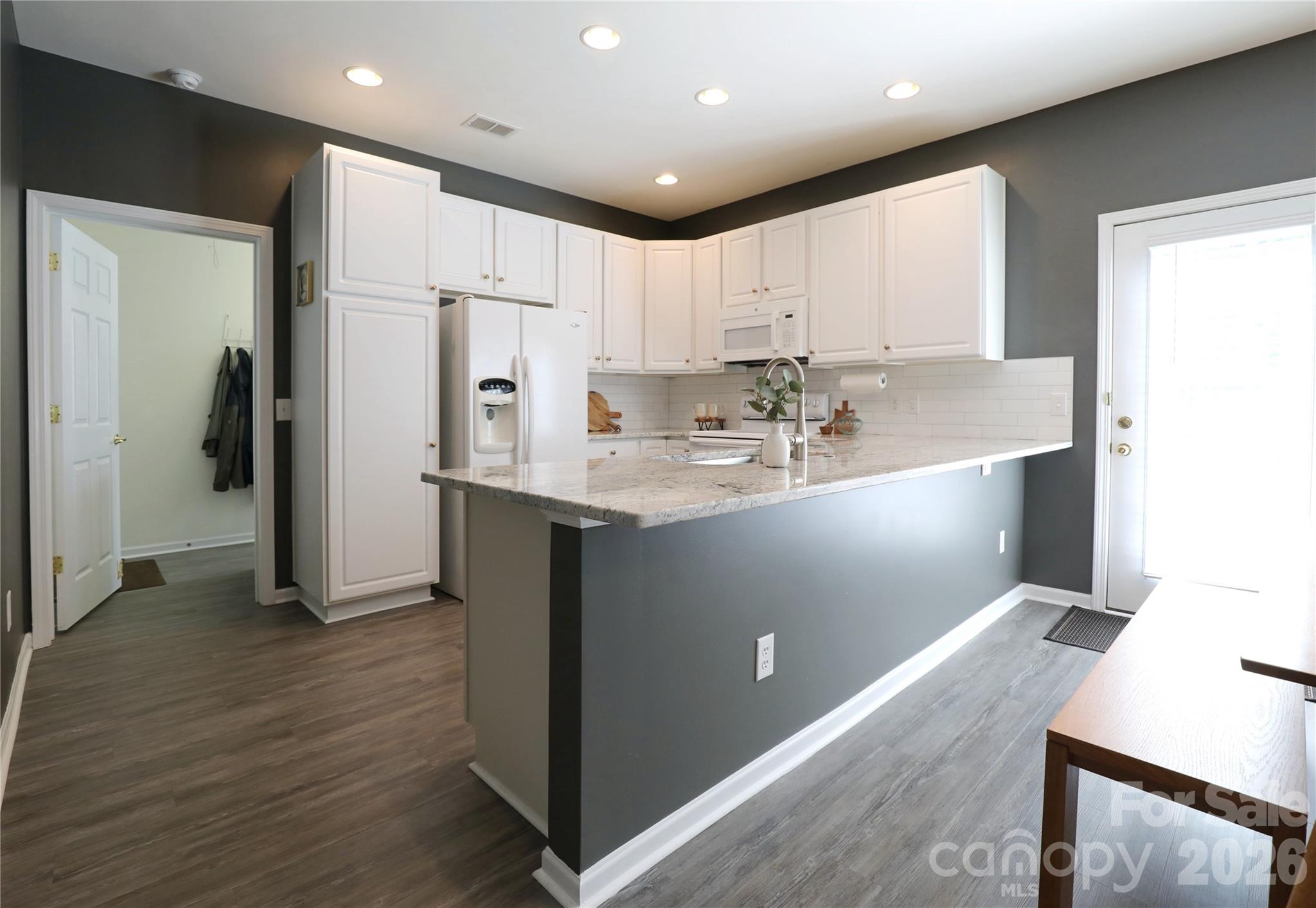 9112 Duckhorn Drive — Charlotte
