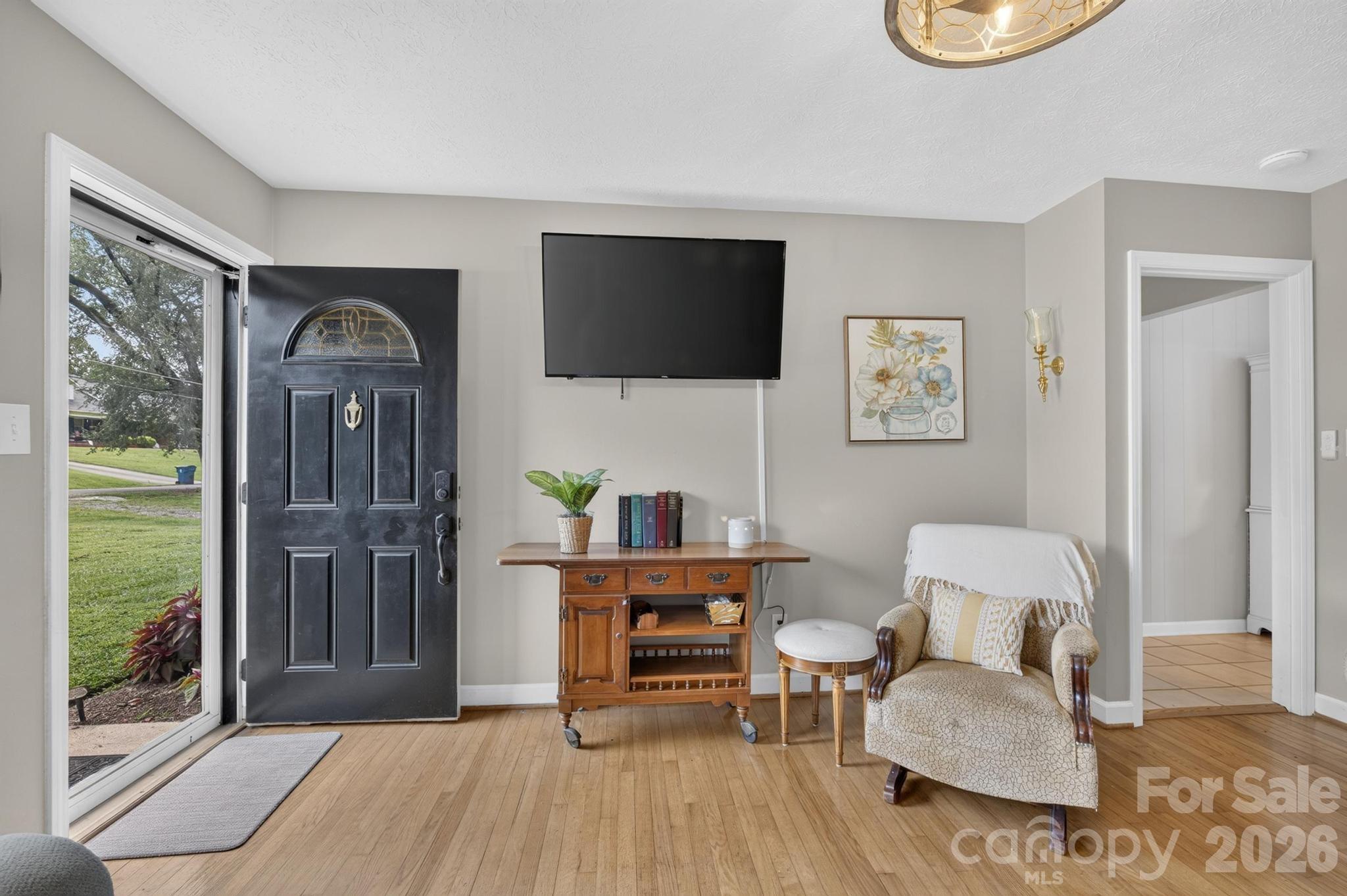 2559 Sweetbriar Circle — Lenoir