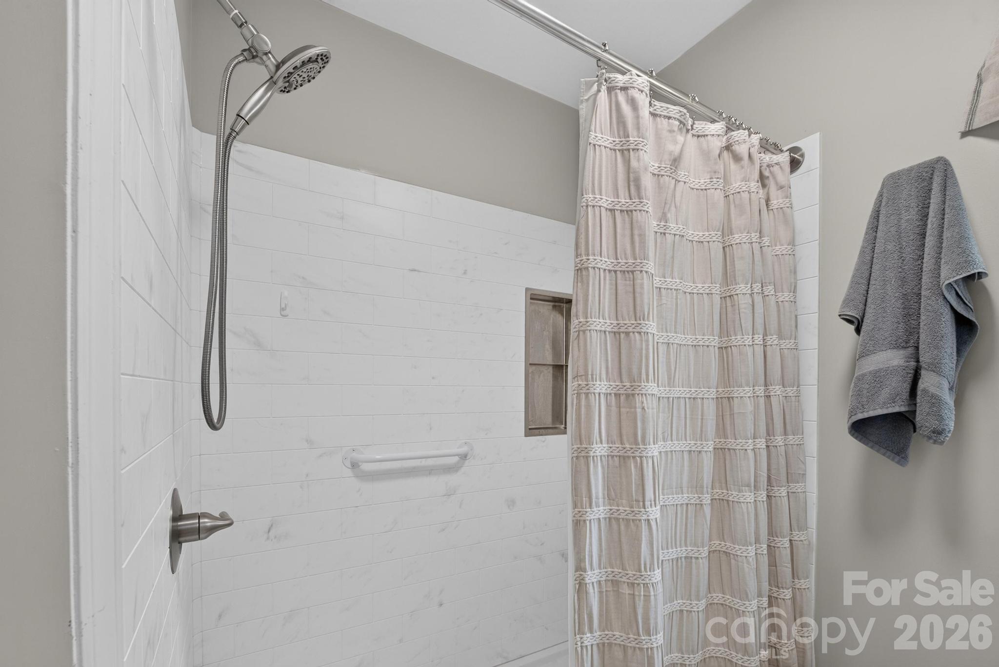 2559 Sweetbriar Circle — Lenoir