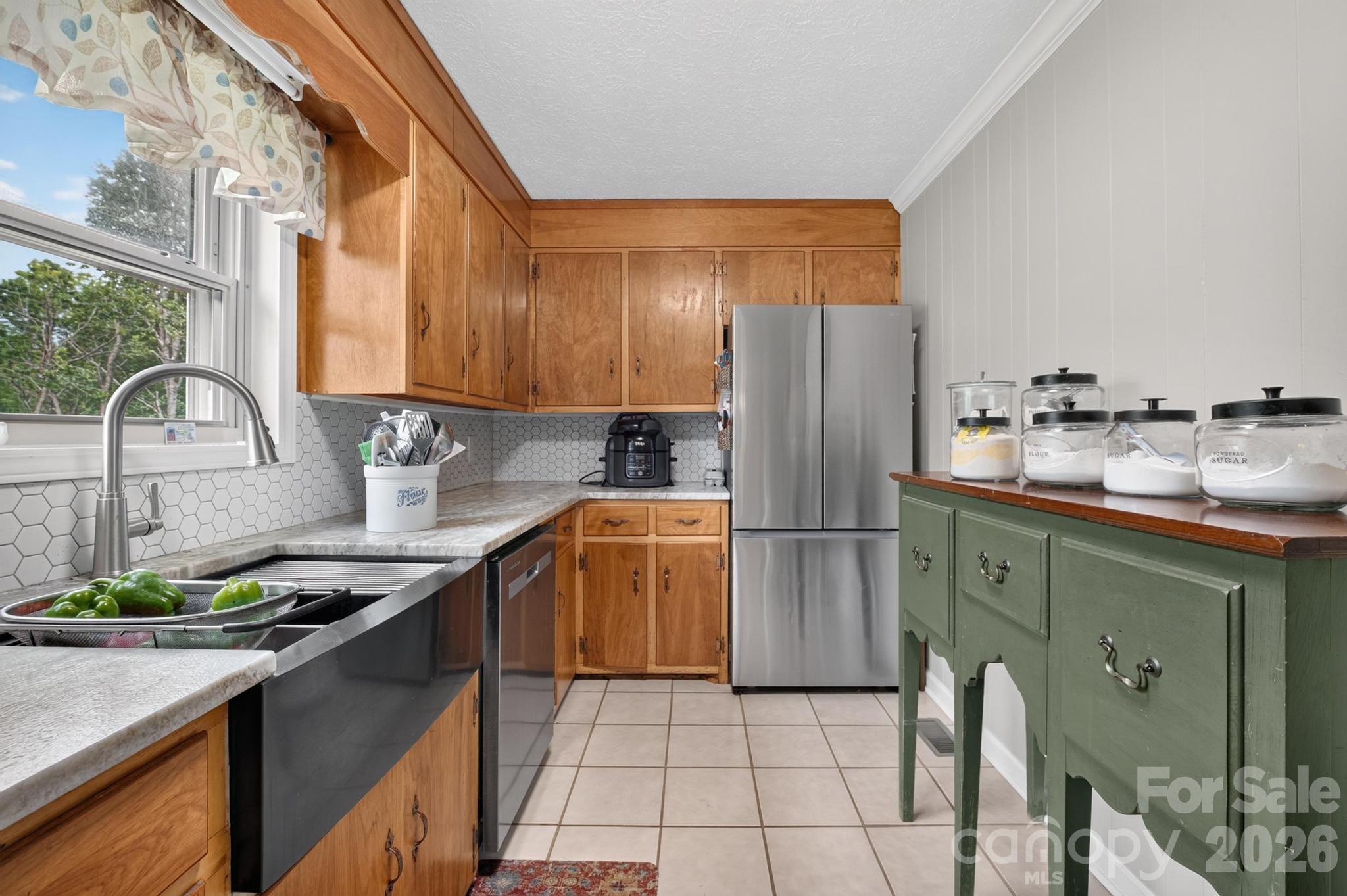 2559 Sweetbriar Circle — Lenoir