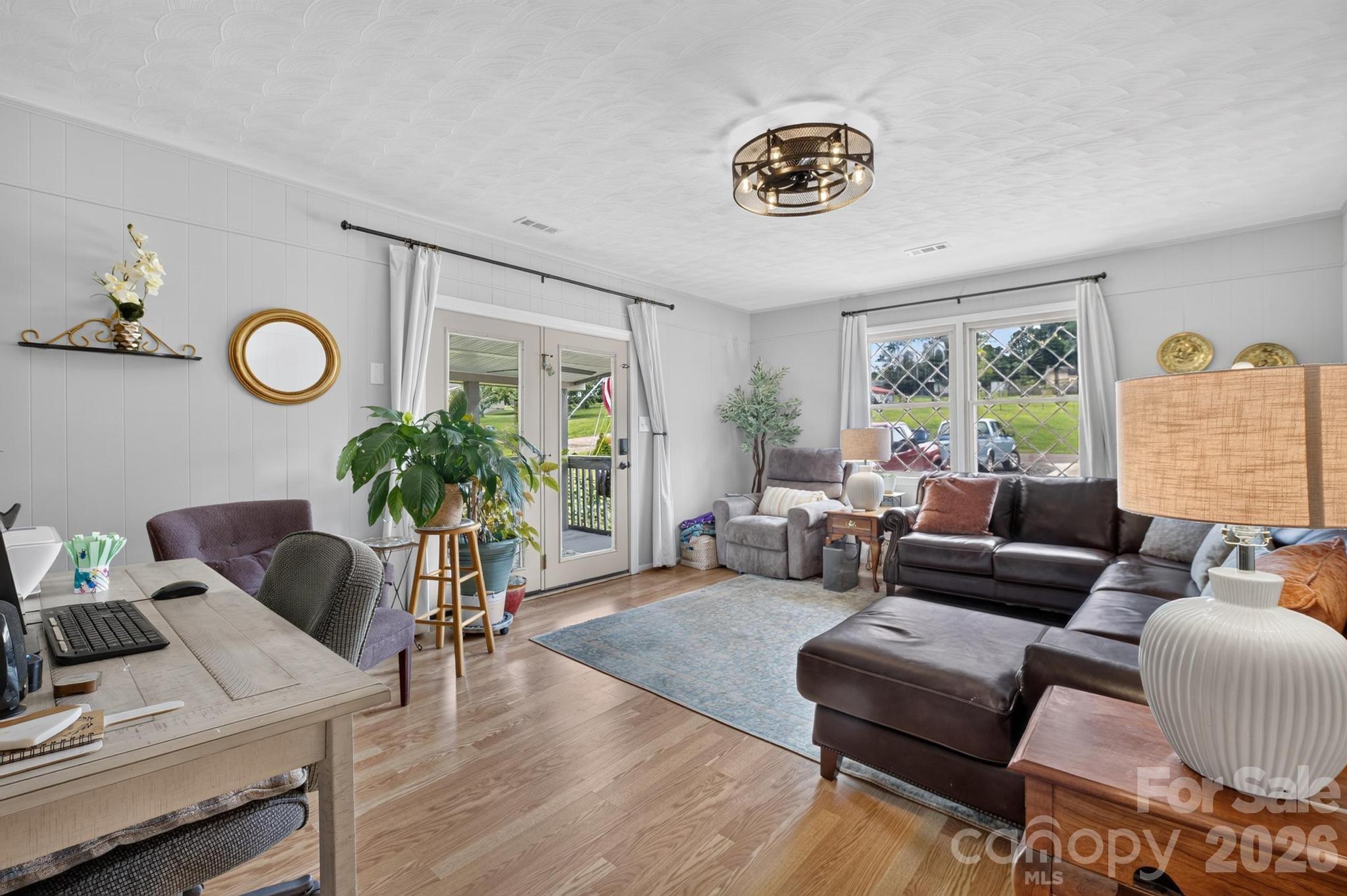 2559 Sweetbriar Circle — Lenoir