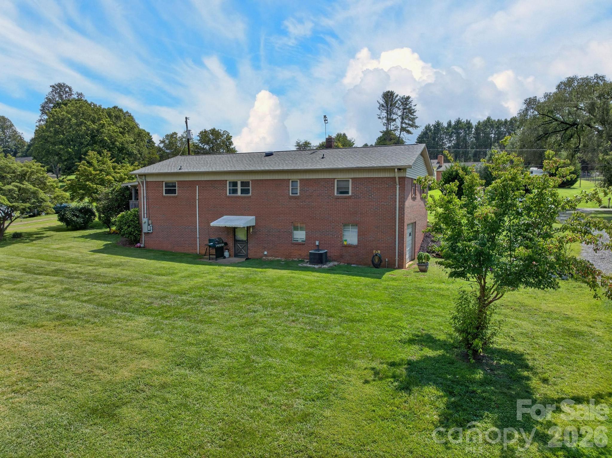 2559 Sweetbriar Circle — Lenoir