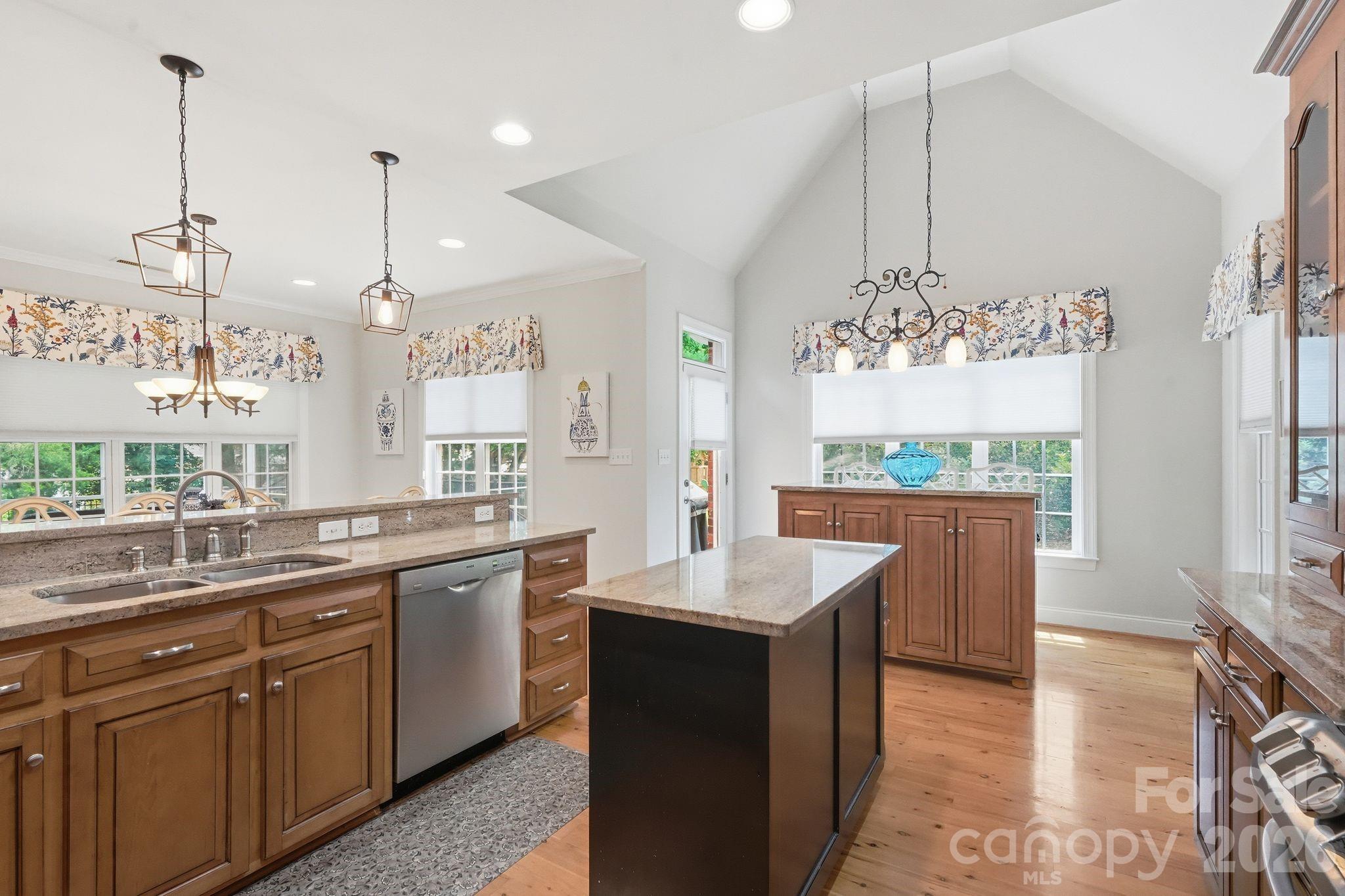 708 King Fredrick Lane SW — Concord