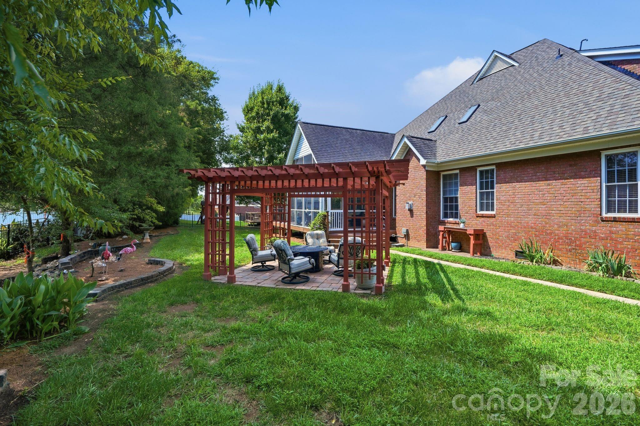 708 King Fredrick Lane SW — Concord