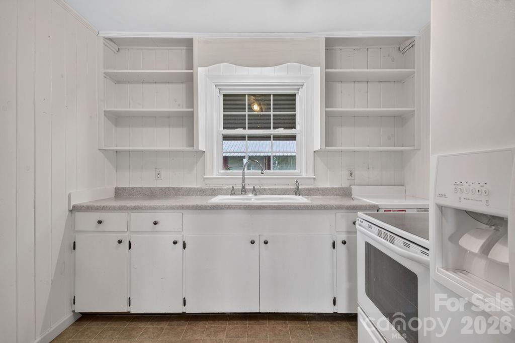 2409 Lucas Street — Hendersonville