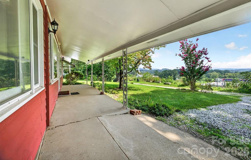 2409 Lucas Street — Hendersonville