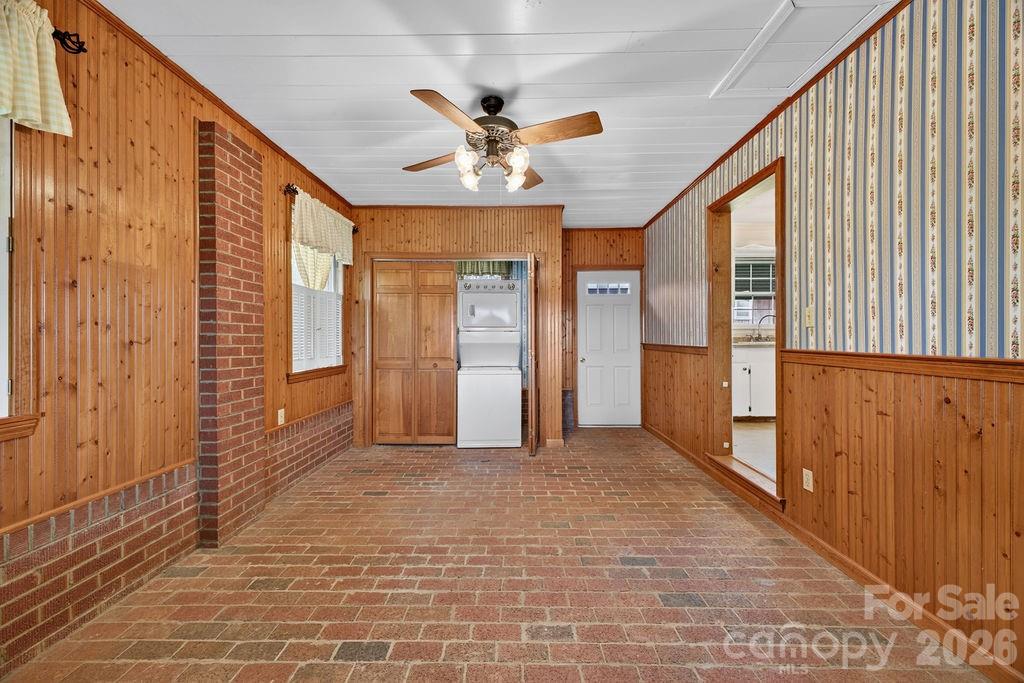 2409 Lucas Street — Hendersonville