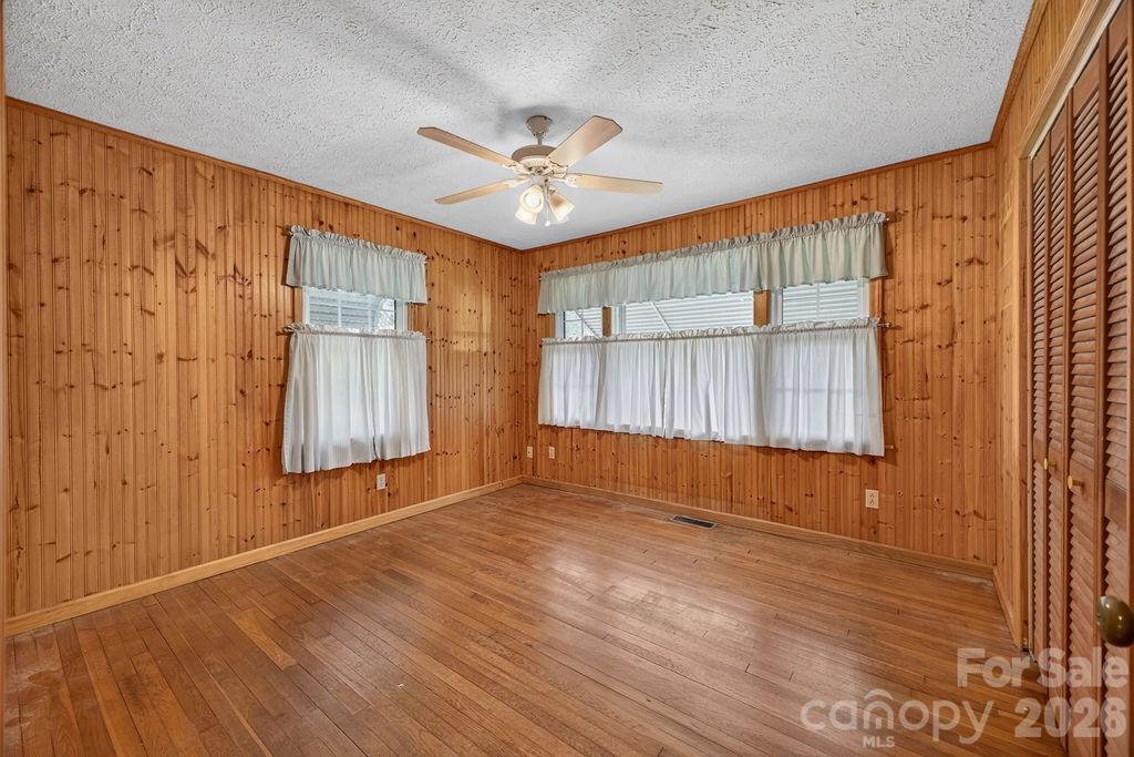 2409 Lucas Street — Hendersonville