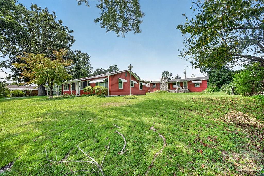2409 Lucas Street — Hendersonville