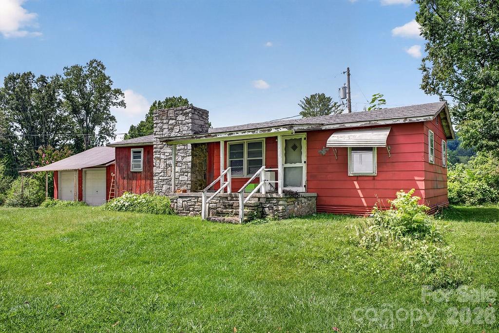 2409 Lucas Street — Hendersonville