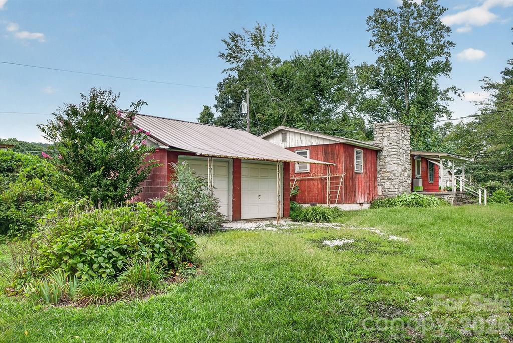 2409 Lucas Street — Hendersonville