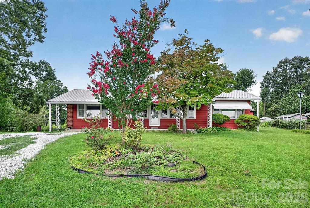 2409 Lucas Street — Hendersonville