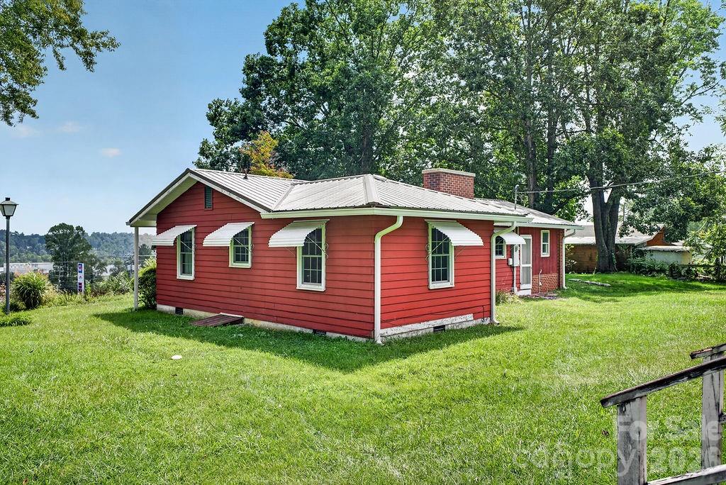 2409 Lucas Street — Hendersonville
