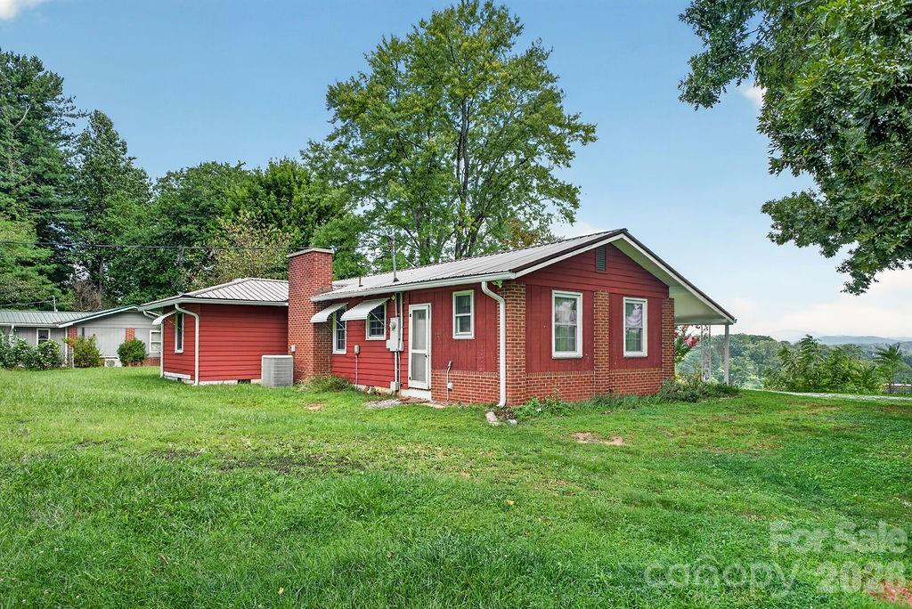 2409 Lucas Street — Hendersonville