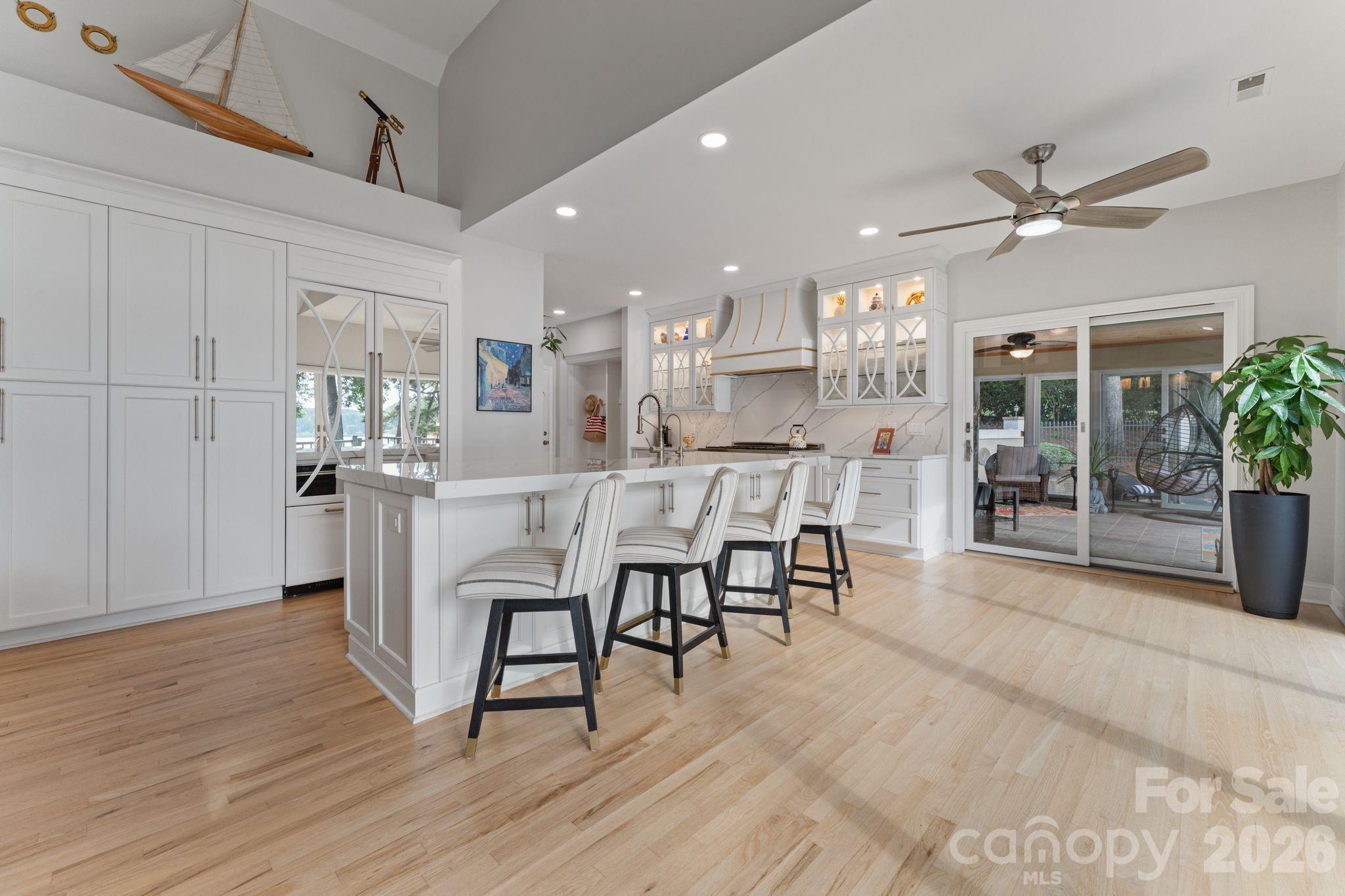 172 Mariner Pointe Lane — Mooresville