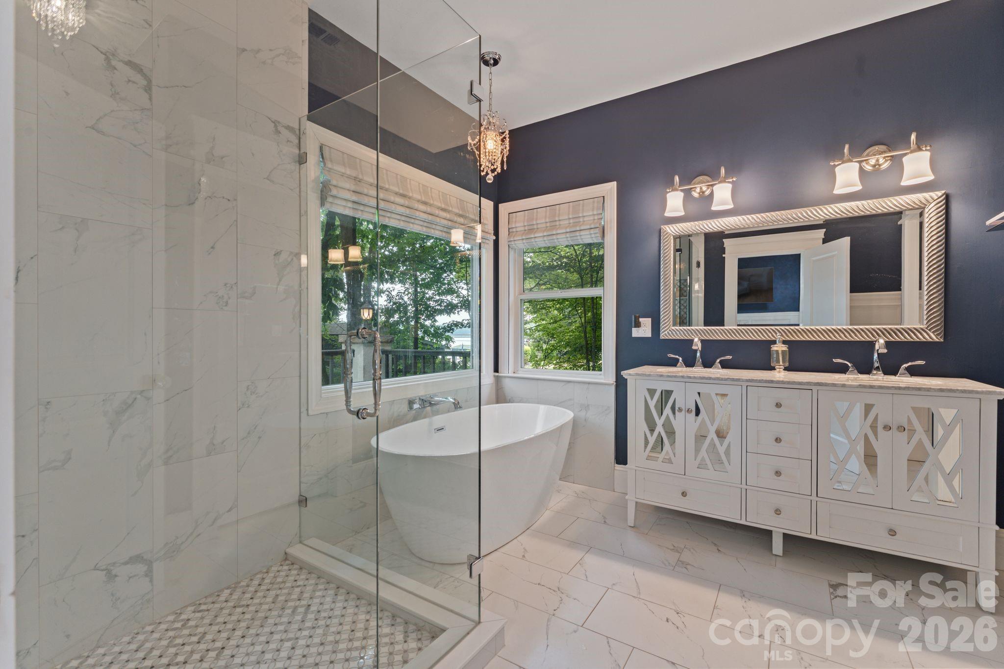 172 Mariner Pointe Lane — Mooresville