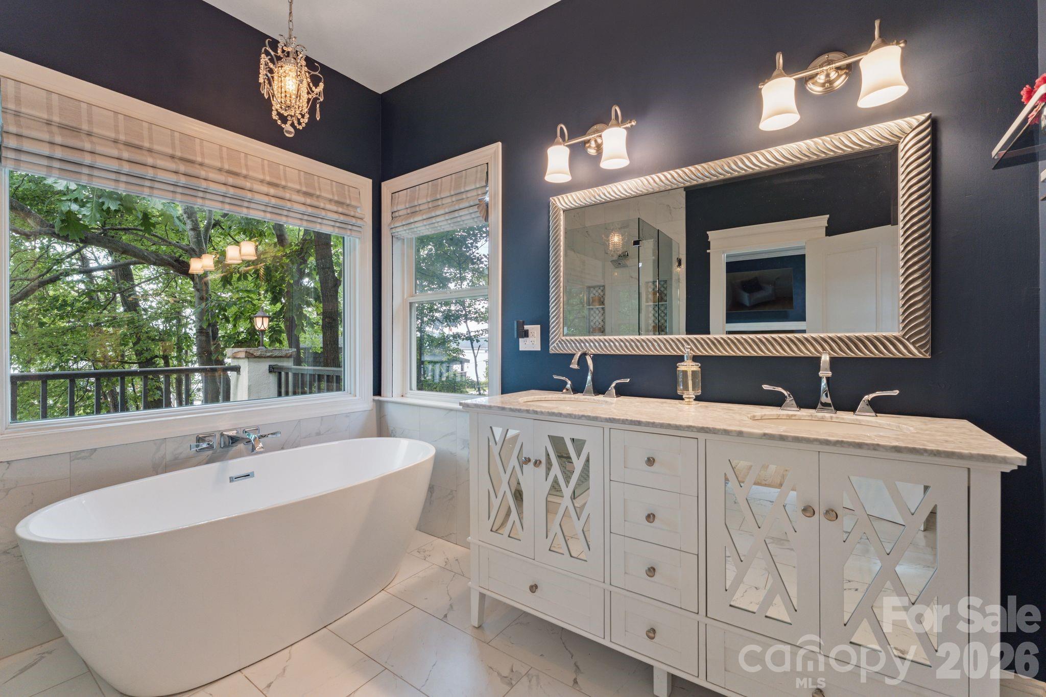 172 Mariner Pointe Lane — Mooresville