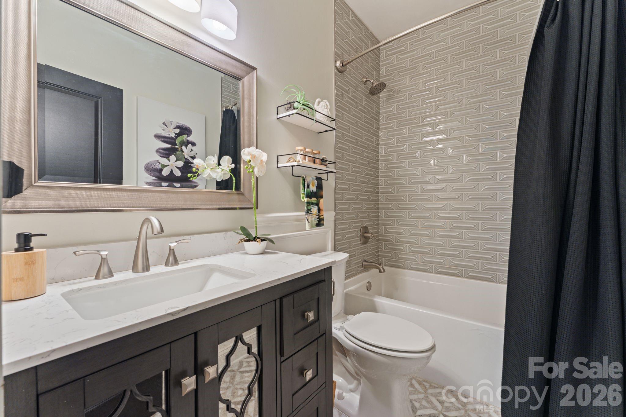 172 Mariner Pointe Lane — Mooresville