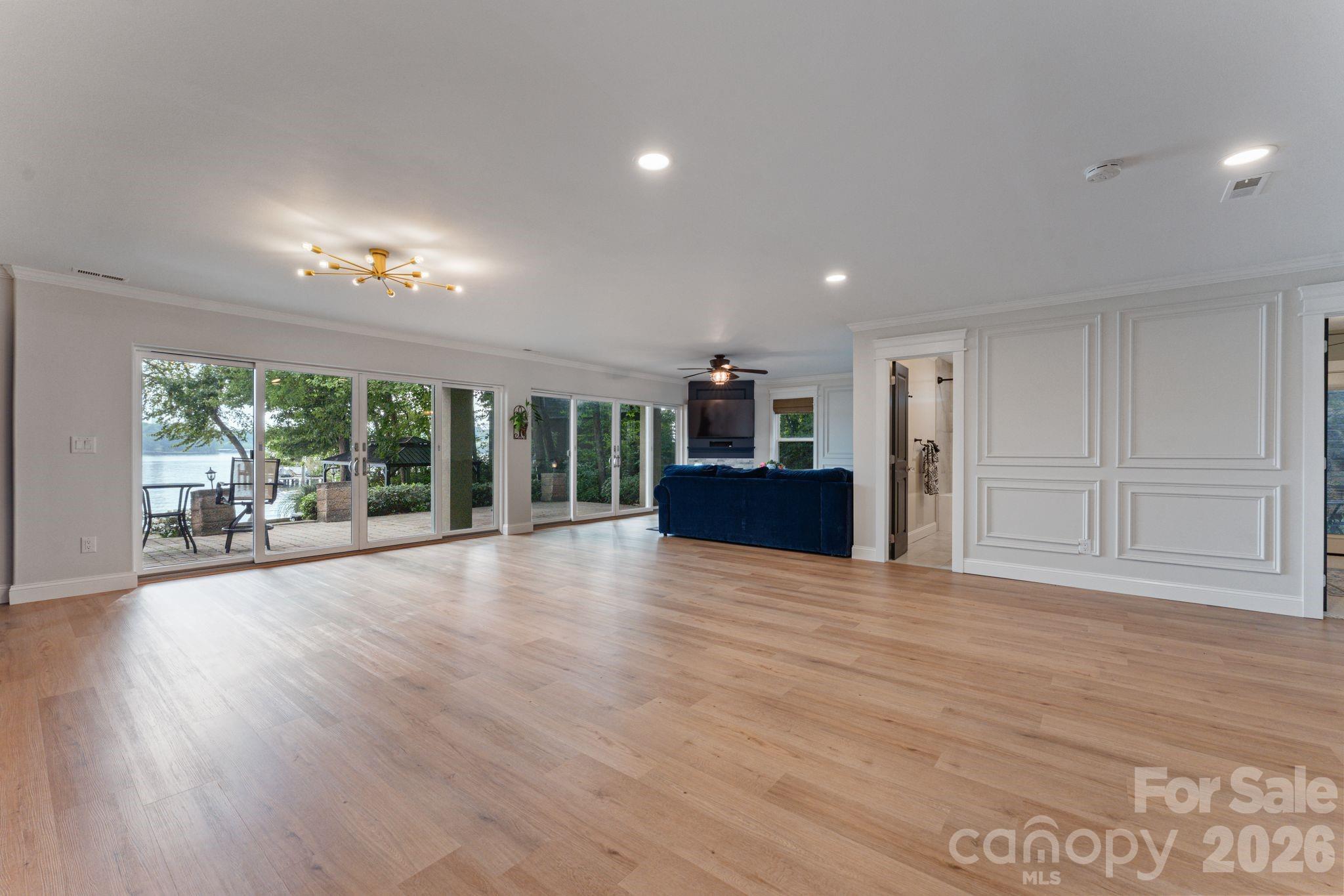 172 Mariner Pointe Lane — Mooresville