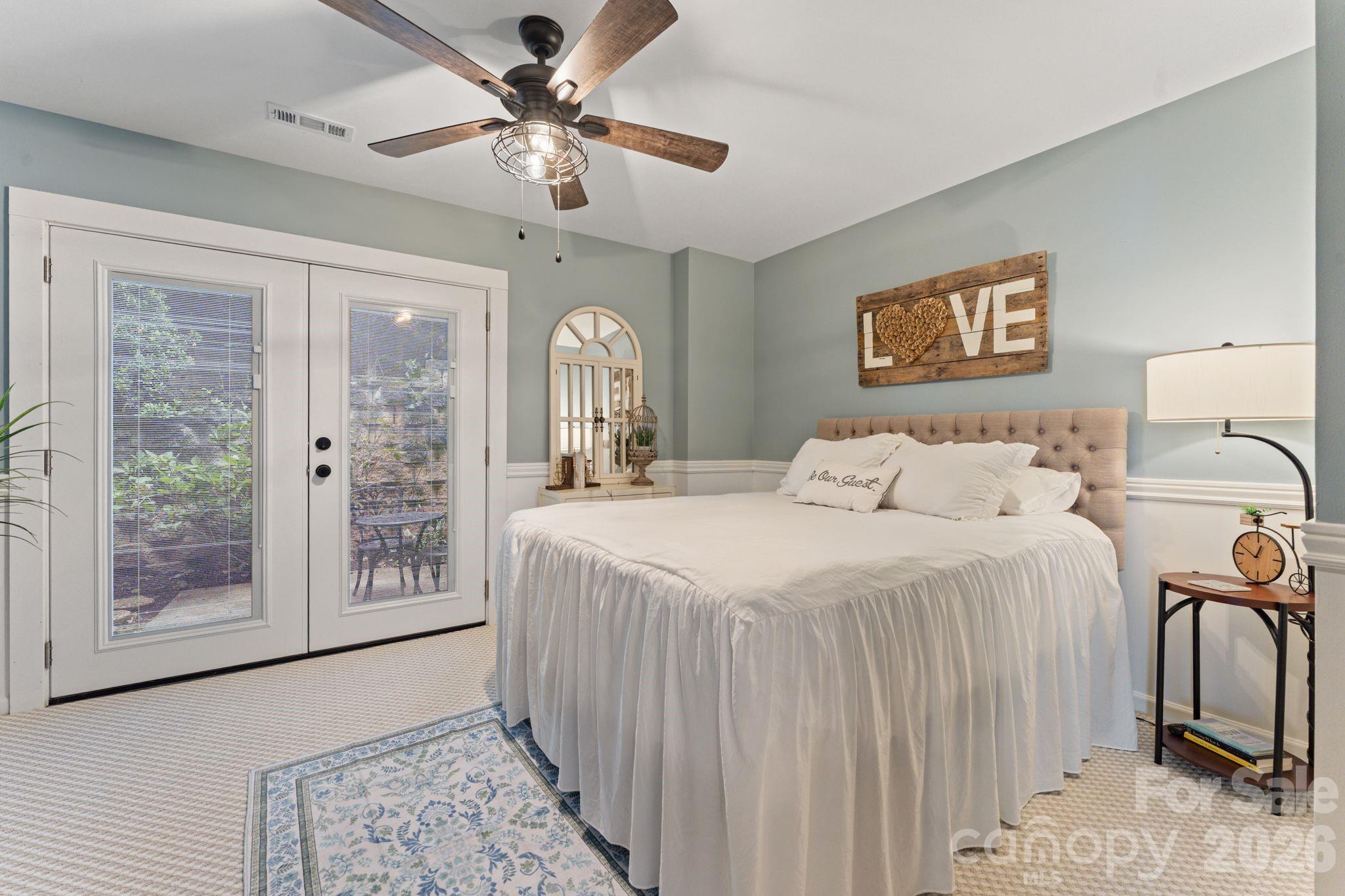 172 Mariner Pointe Lane — Mooresville