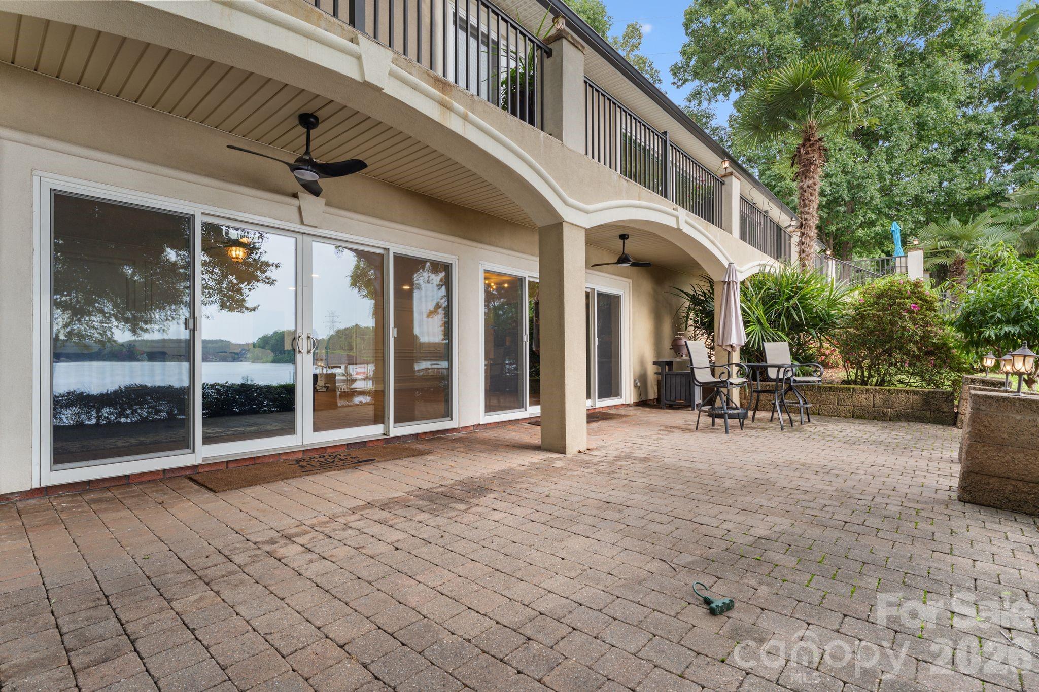 172 Mariner Pointe Lane — Mooresville