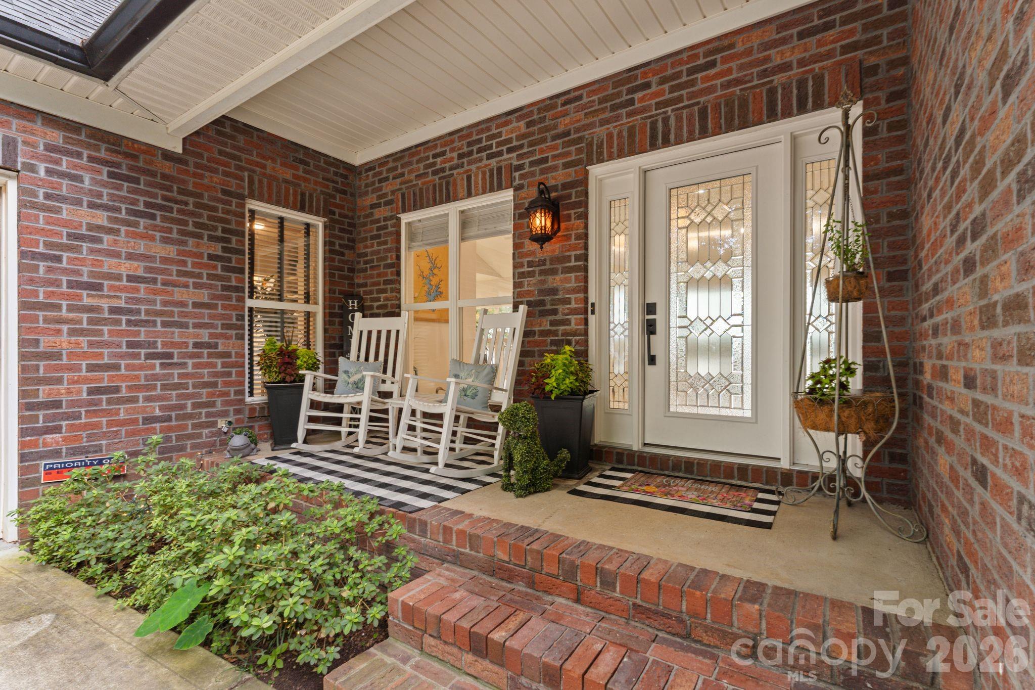 172 Mariner Pointe Lane — Mooresville