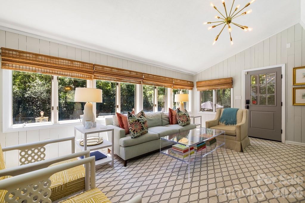 4234 Rotunda Road — Charlotte