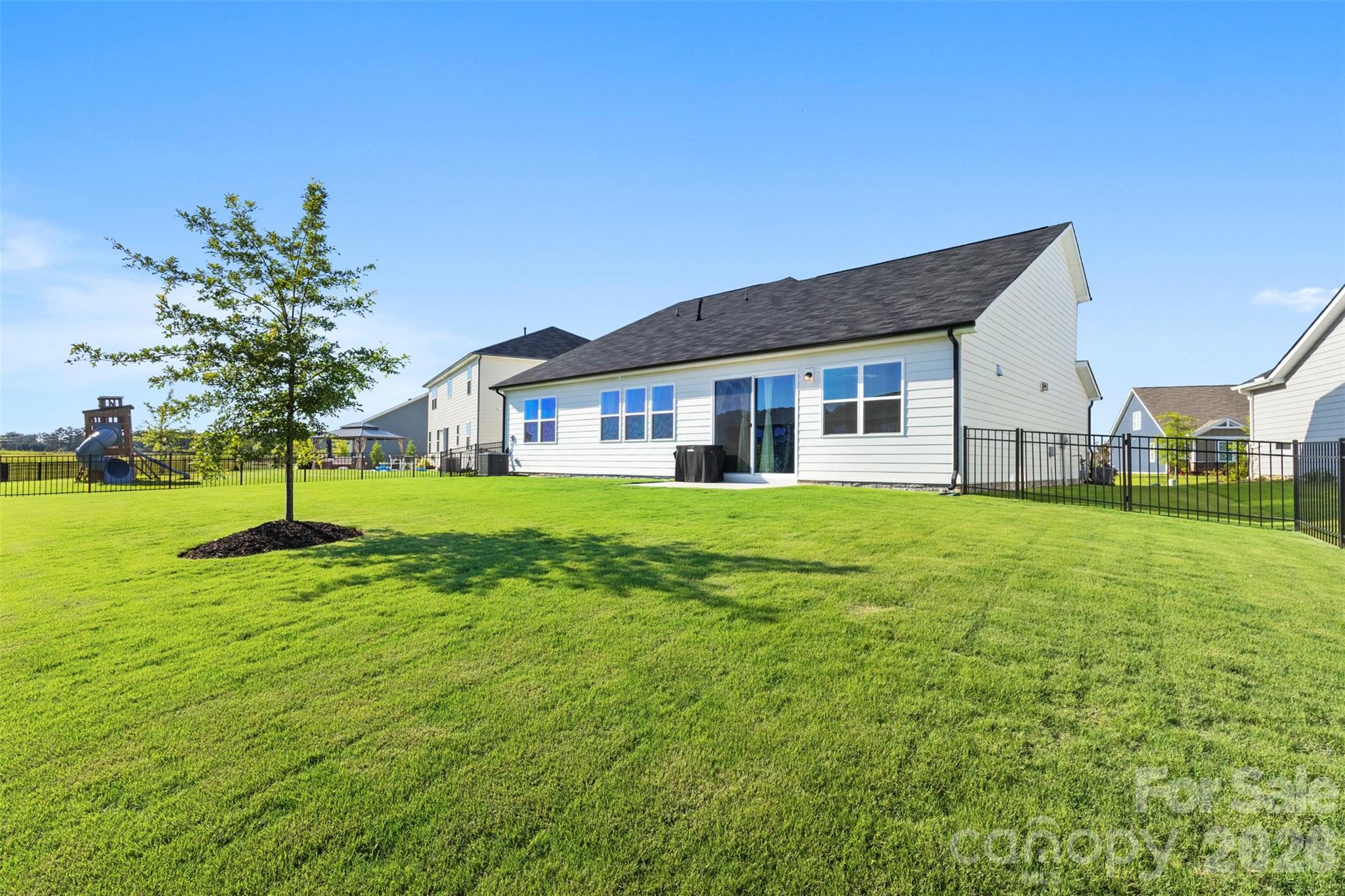 2621 Crimson Way — Monroe