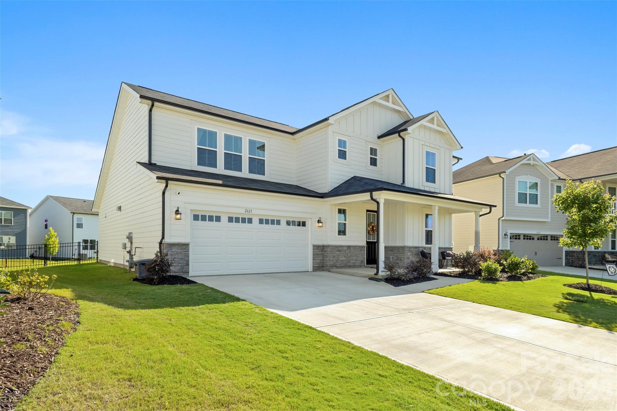 2621 Crimson Way — Monroe
