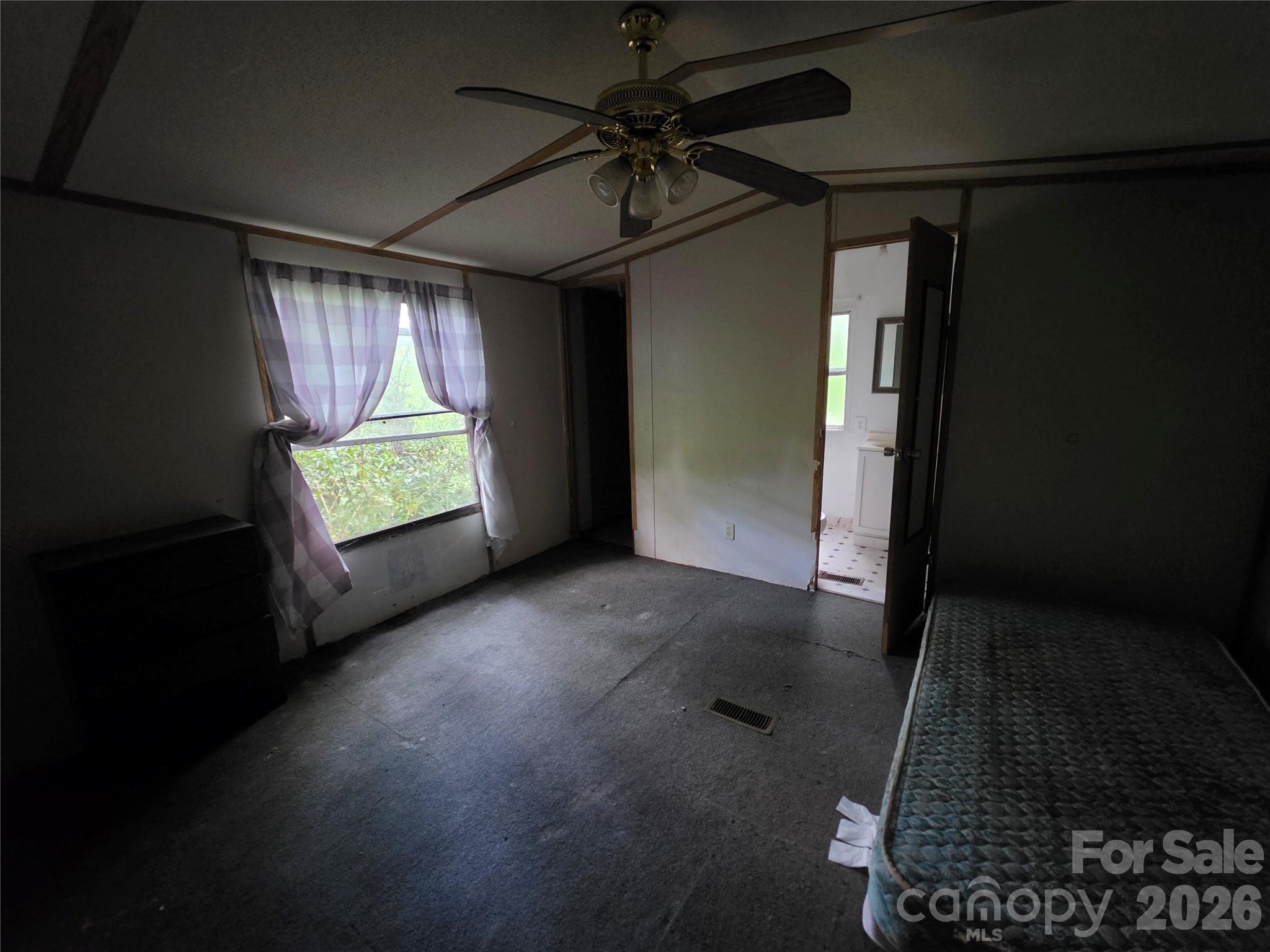 40 Gunches Dirt Road — Candler