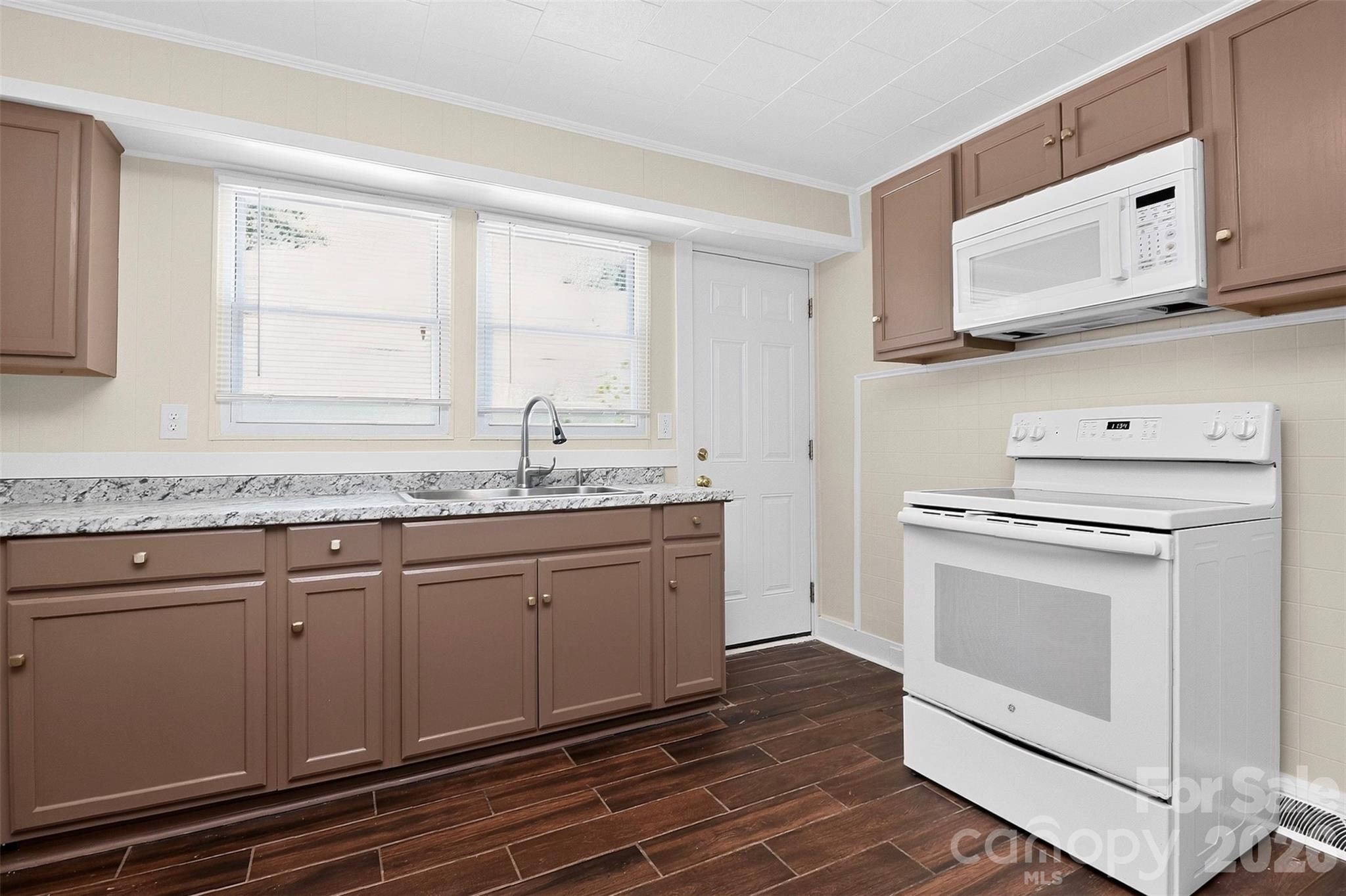 1142 Eisenhower Road — Rock Hill