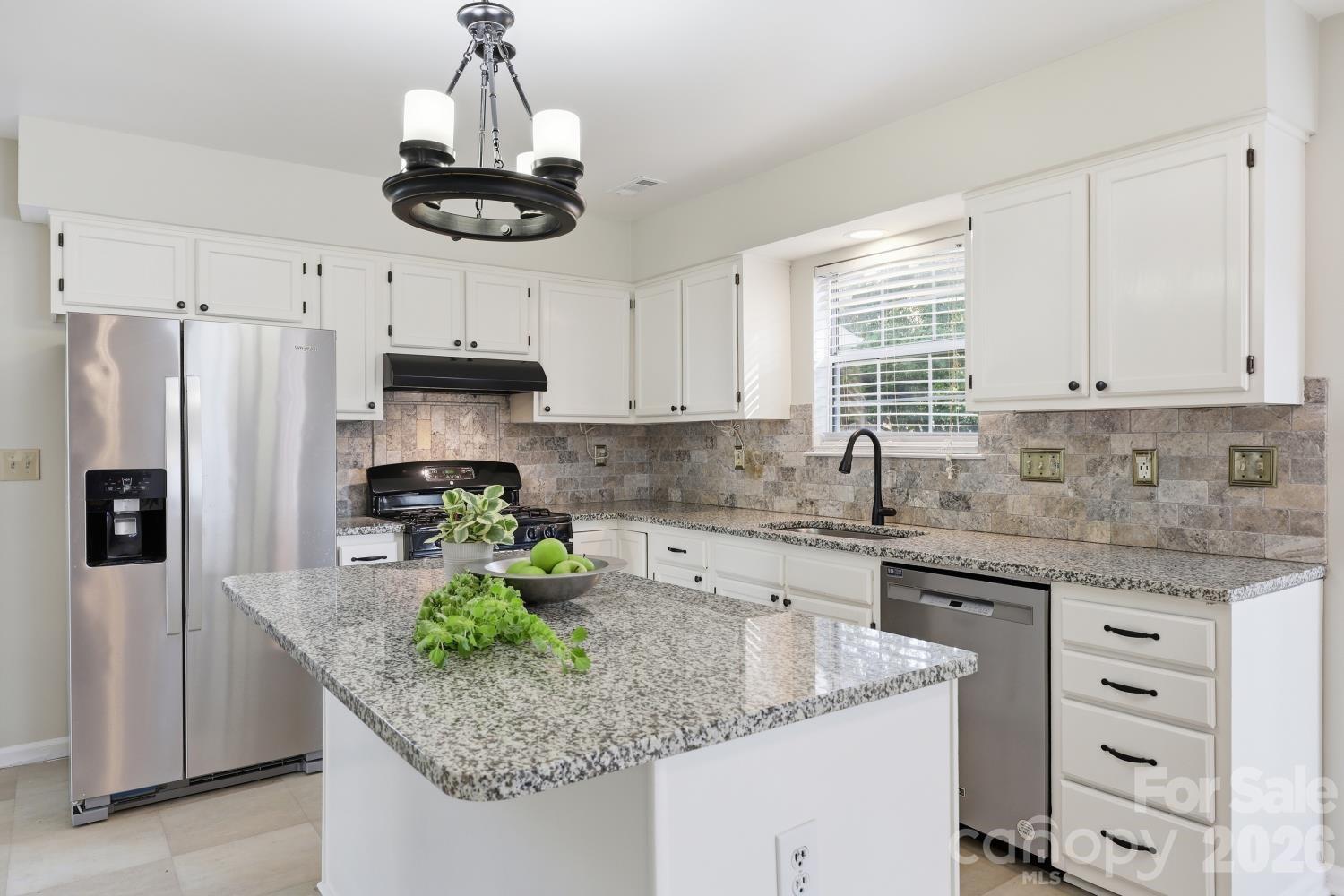 14230 Quartz Lane — Pineville