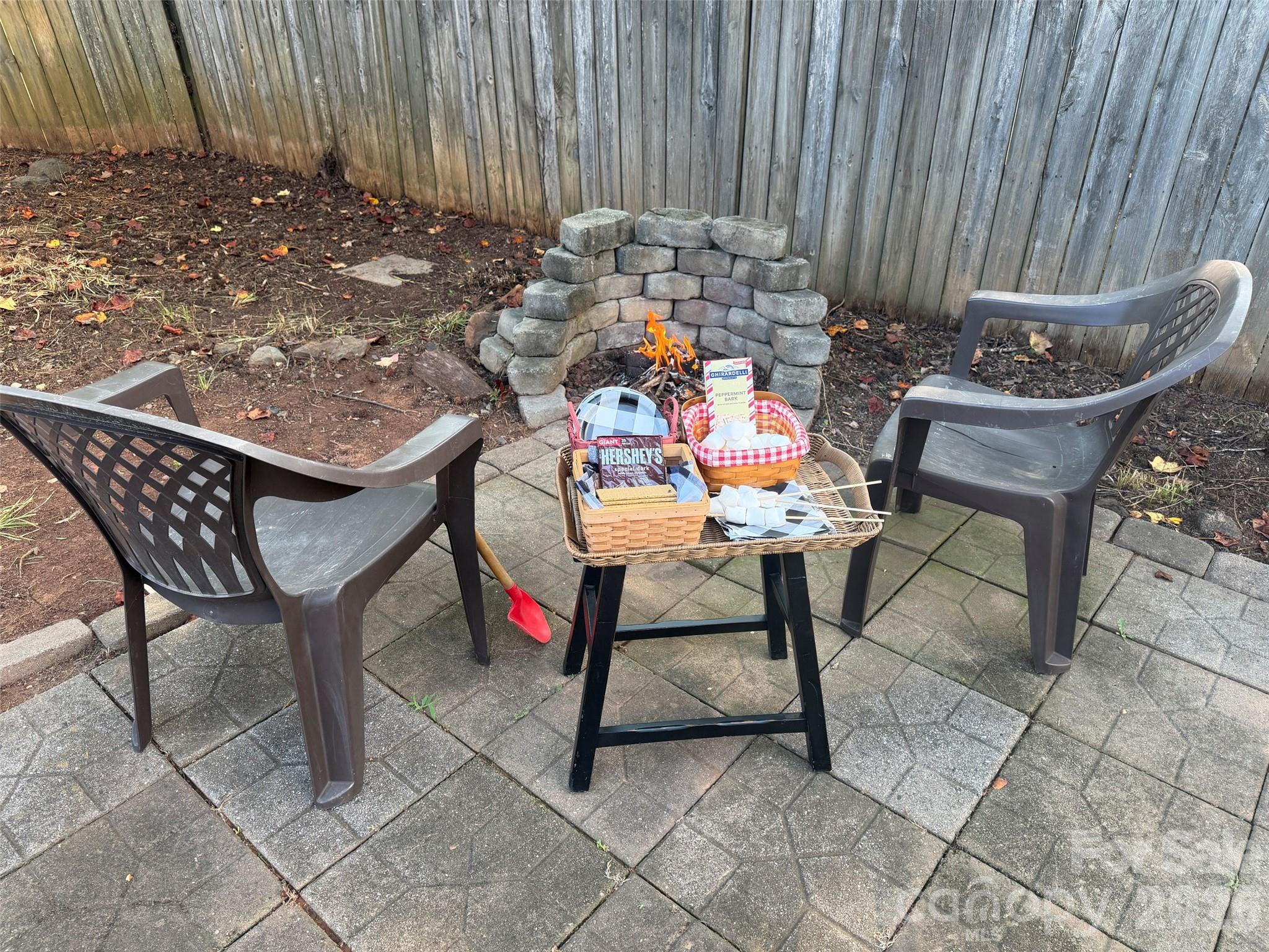 14230 Quartz Lane — Pineville
