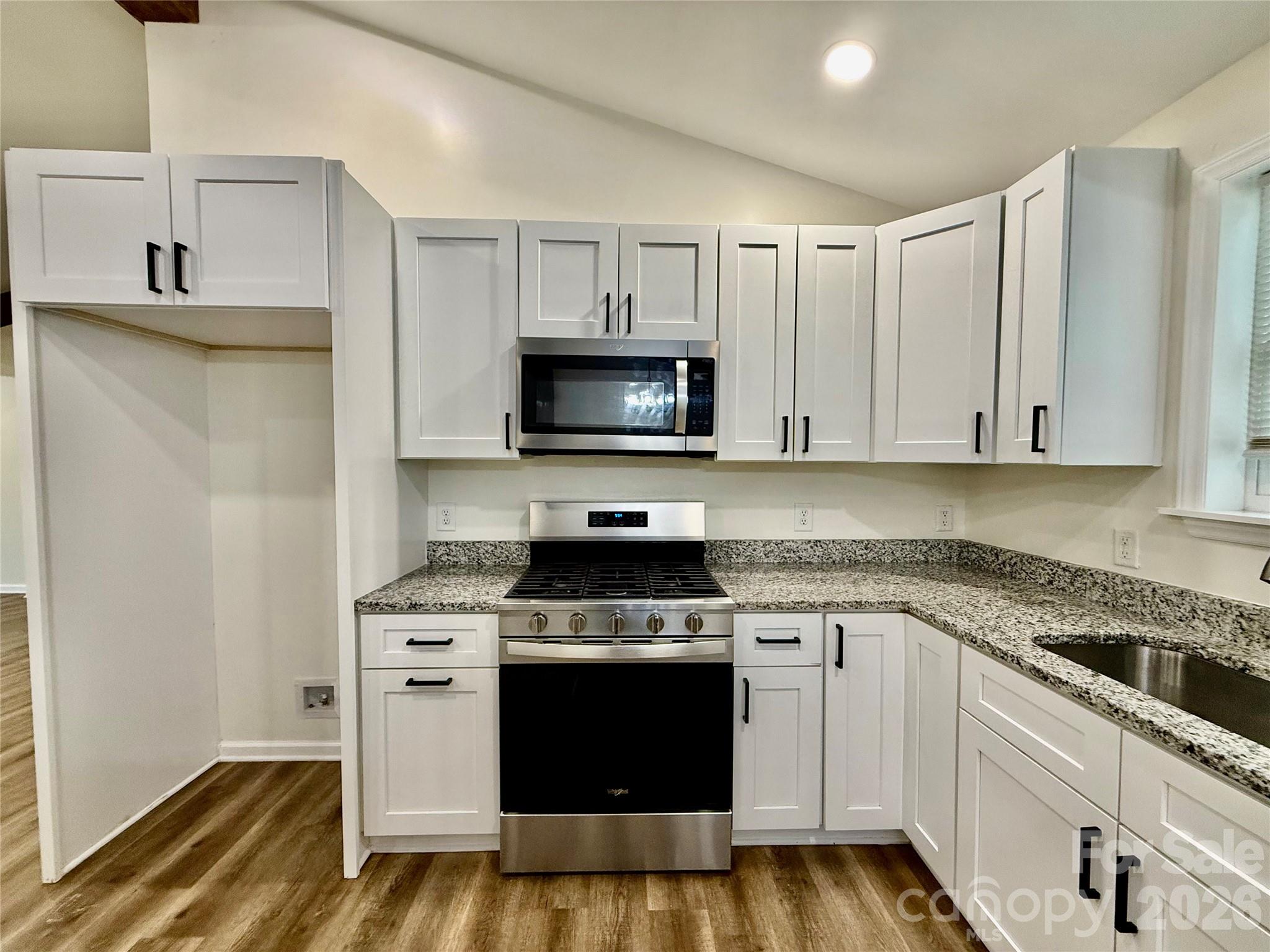 2213 Balmy Court — Lancaster