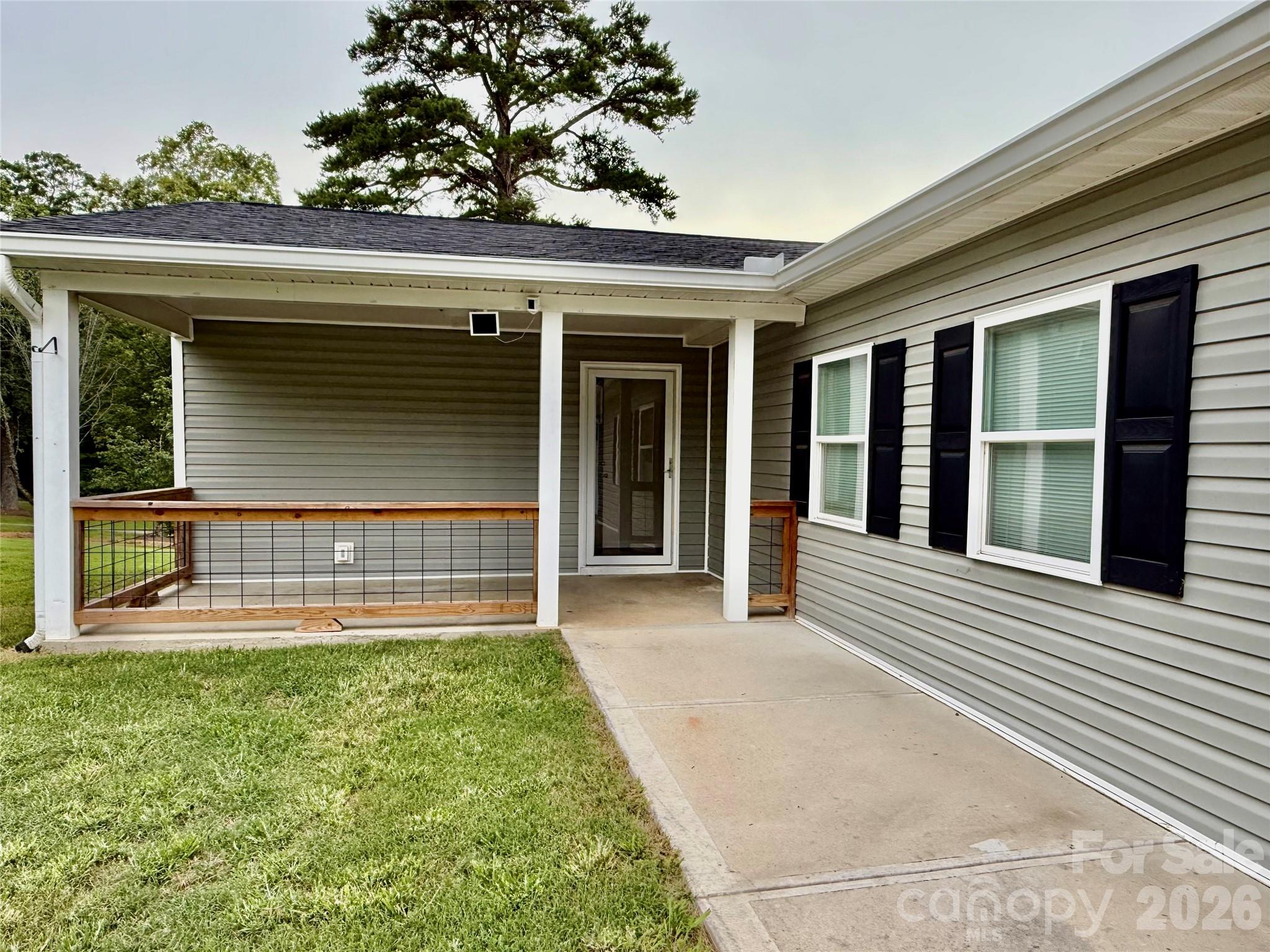 2213 Balmy Court — Lancaster