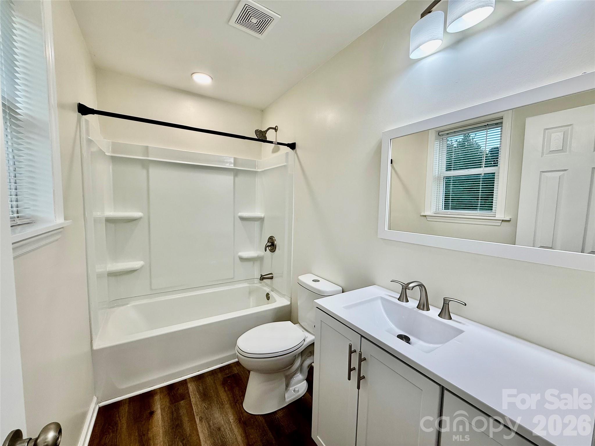 2213 Balmy Court — Lancaster