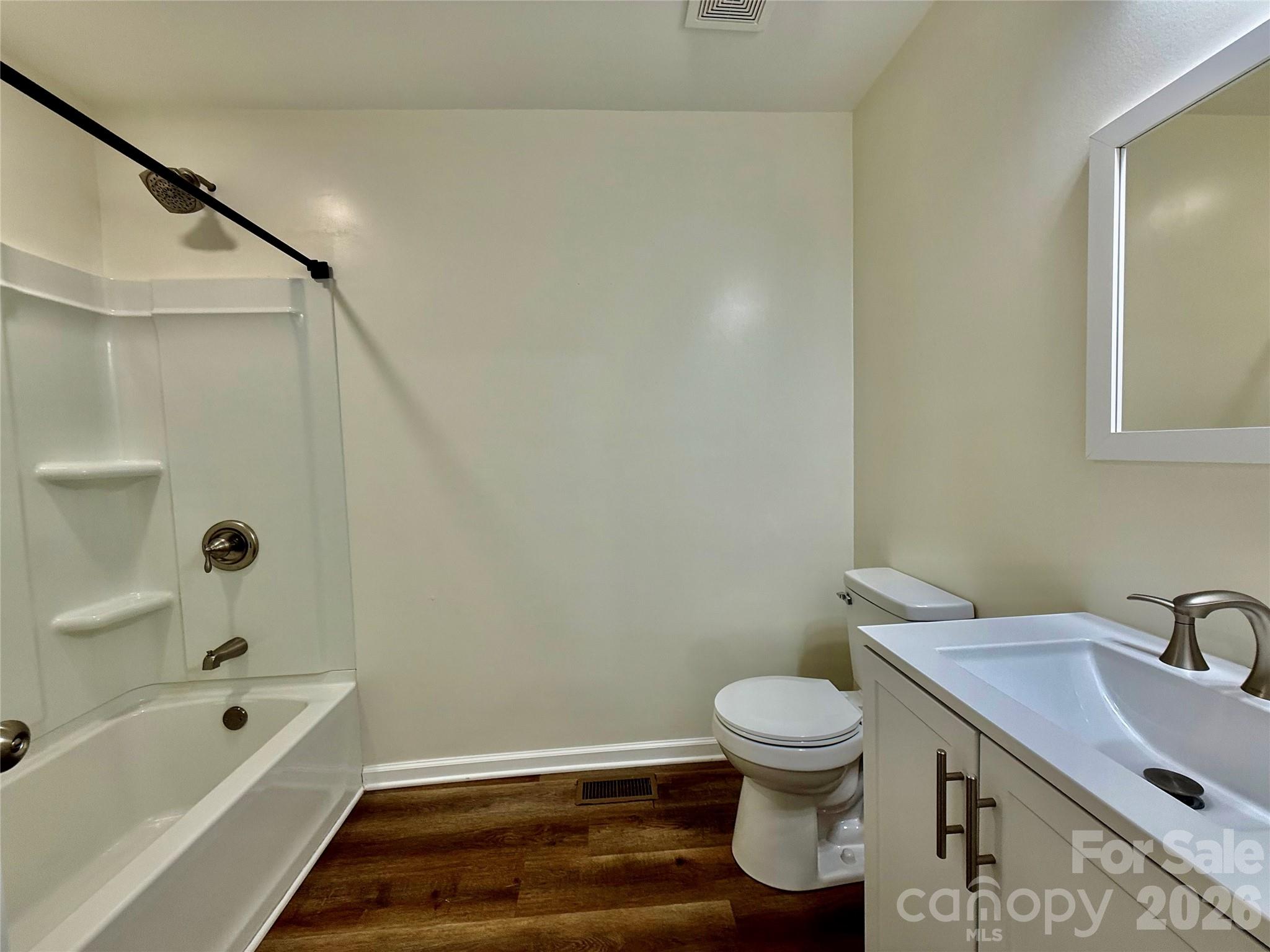 2213 Balmy Court — Lancaster