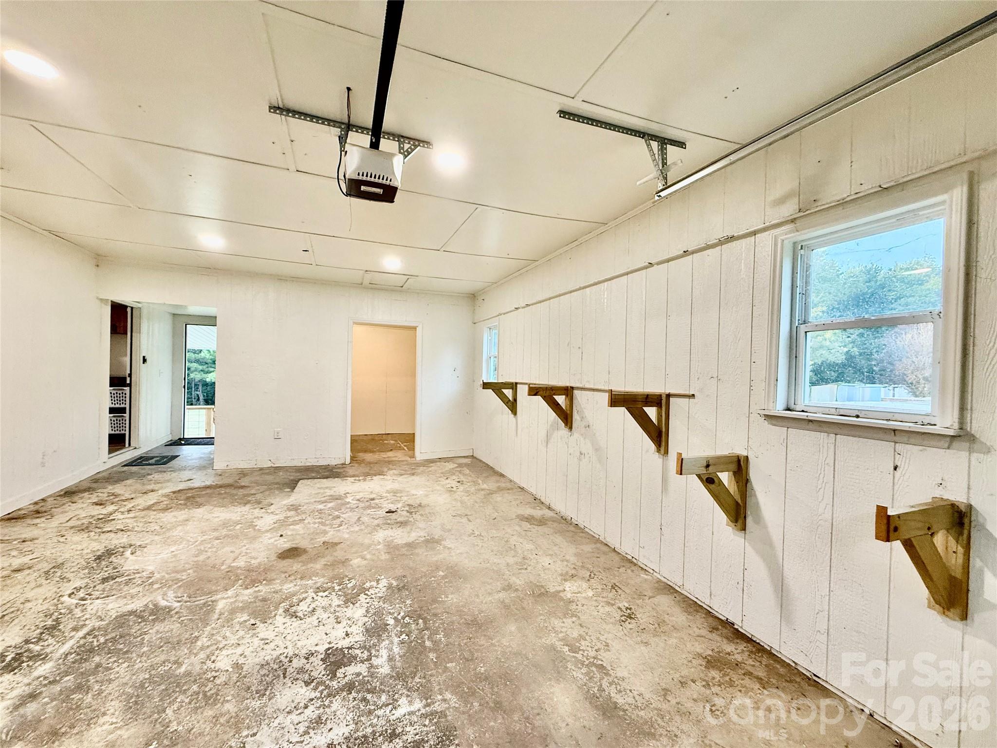 2213 Balmy Court — Lancaster
